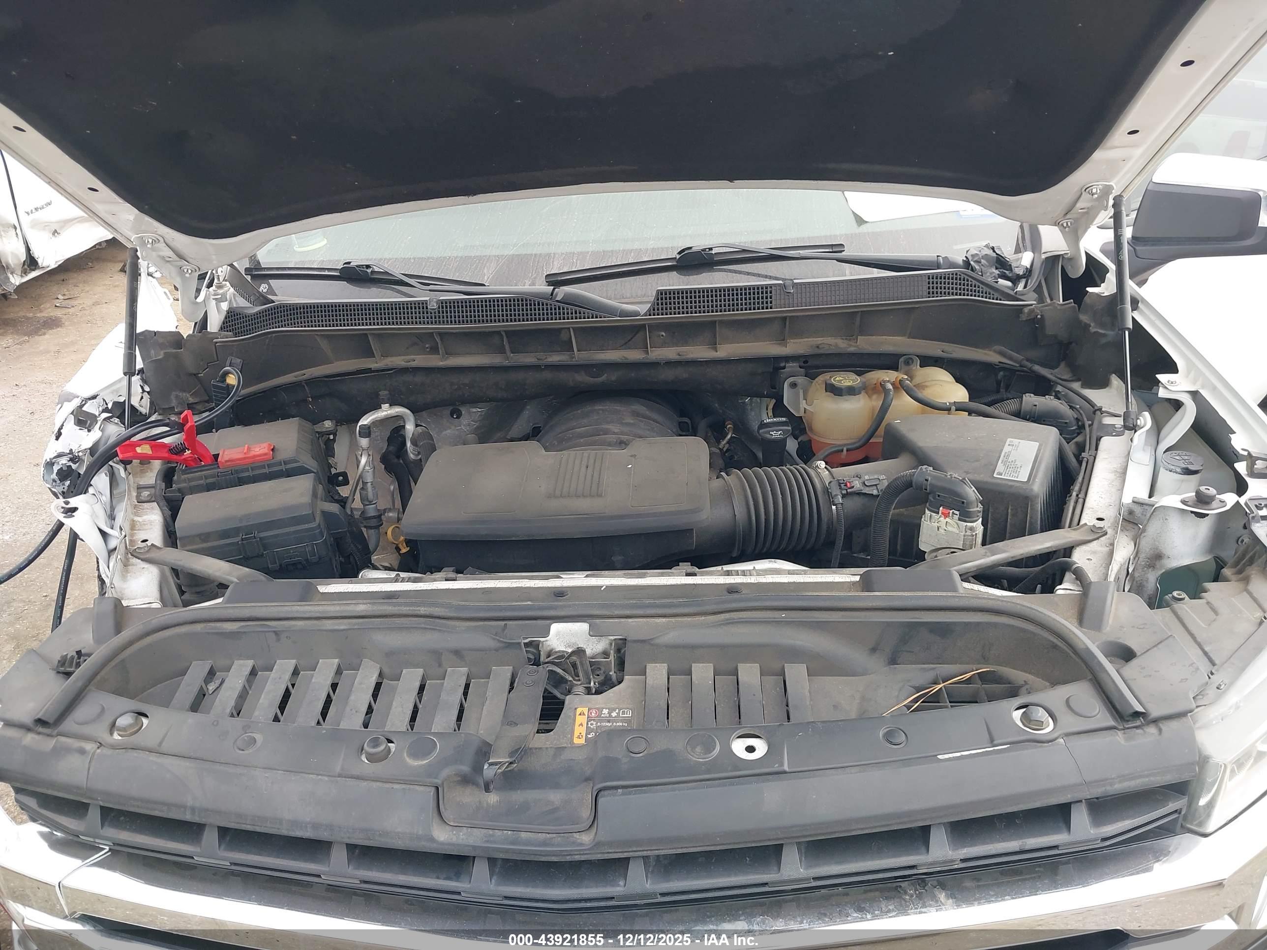 CHEVROLET SILVERADO image 10