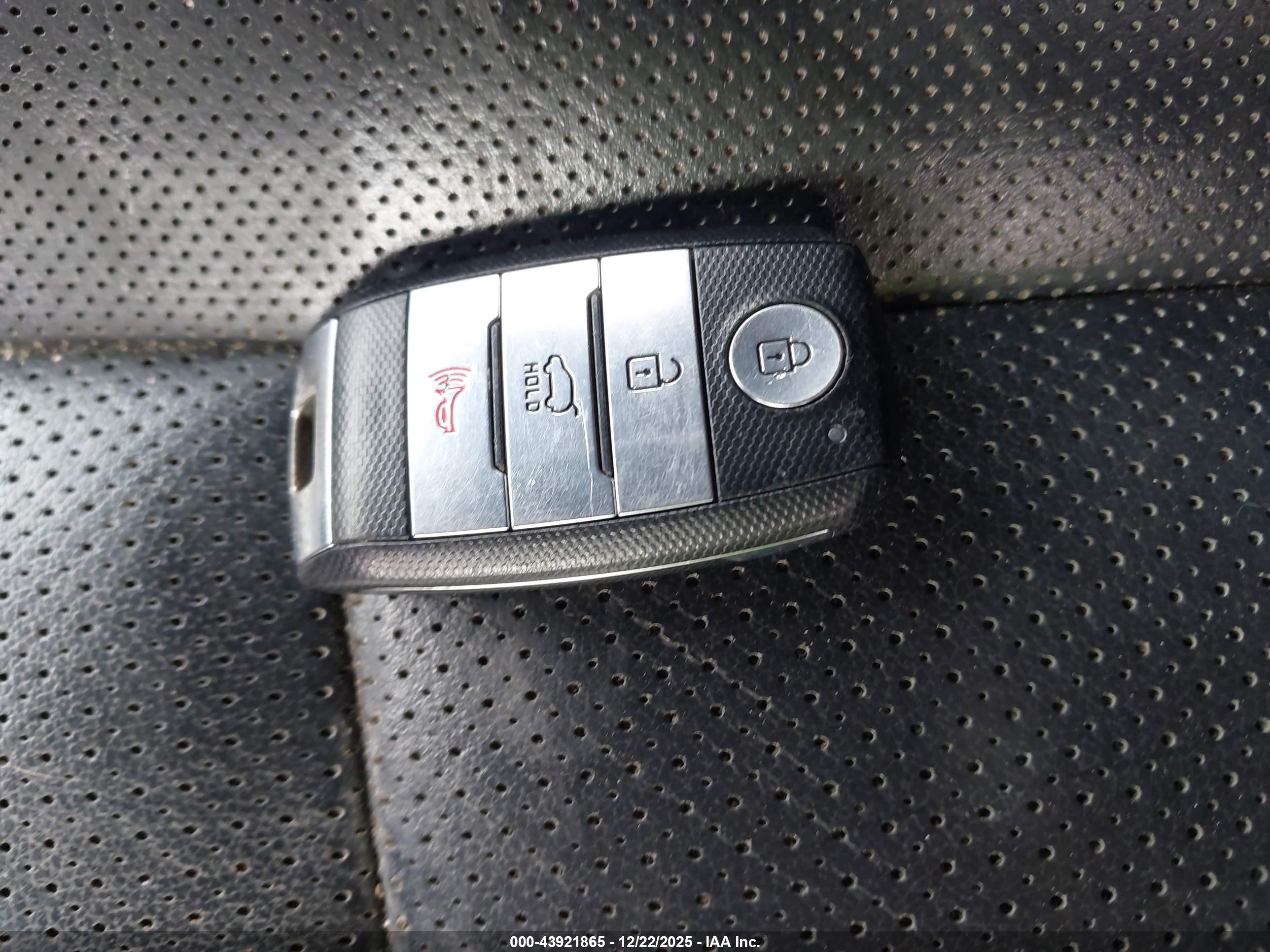 KIA SPORTAGE image 11
