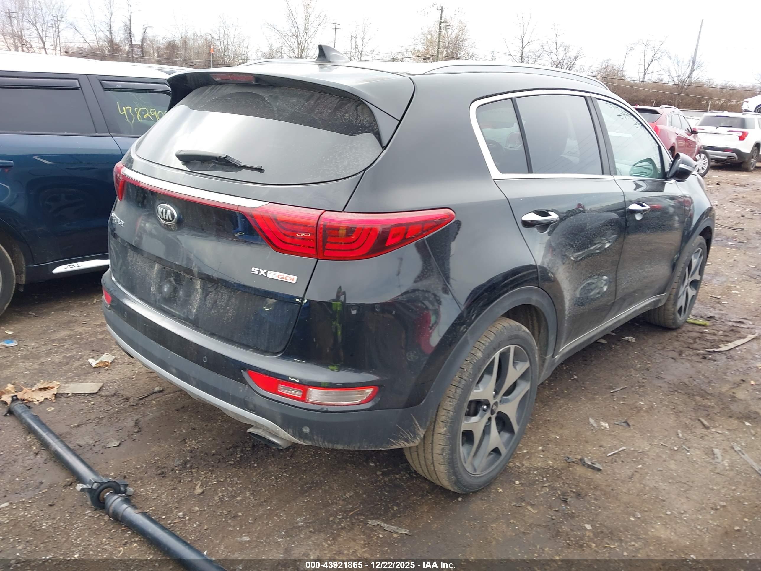 KIA SPORTAGE image 4
