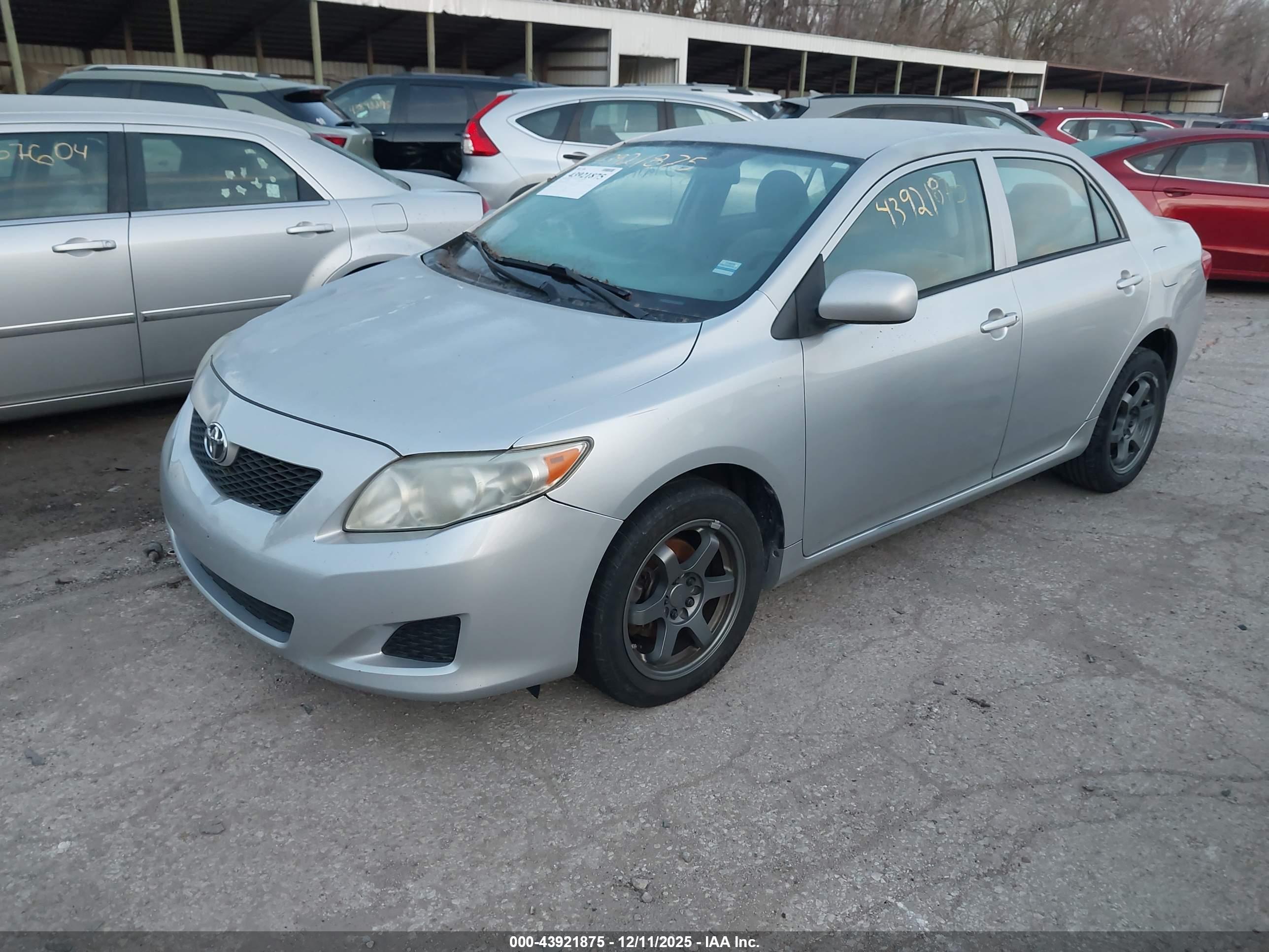 TOYOTA COROLLA image 2