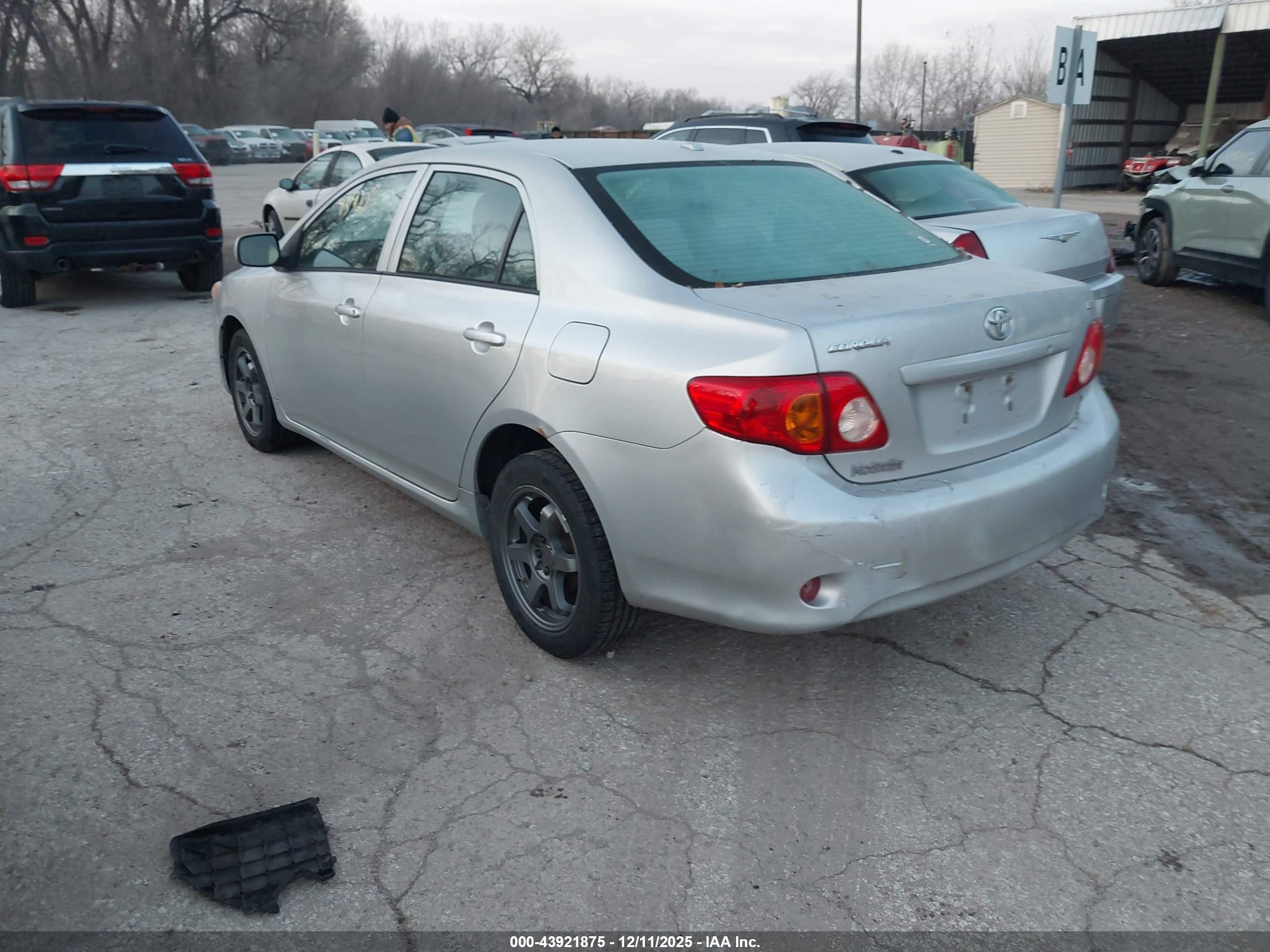 TOYOTA COROLLA image 3