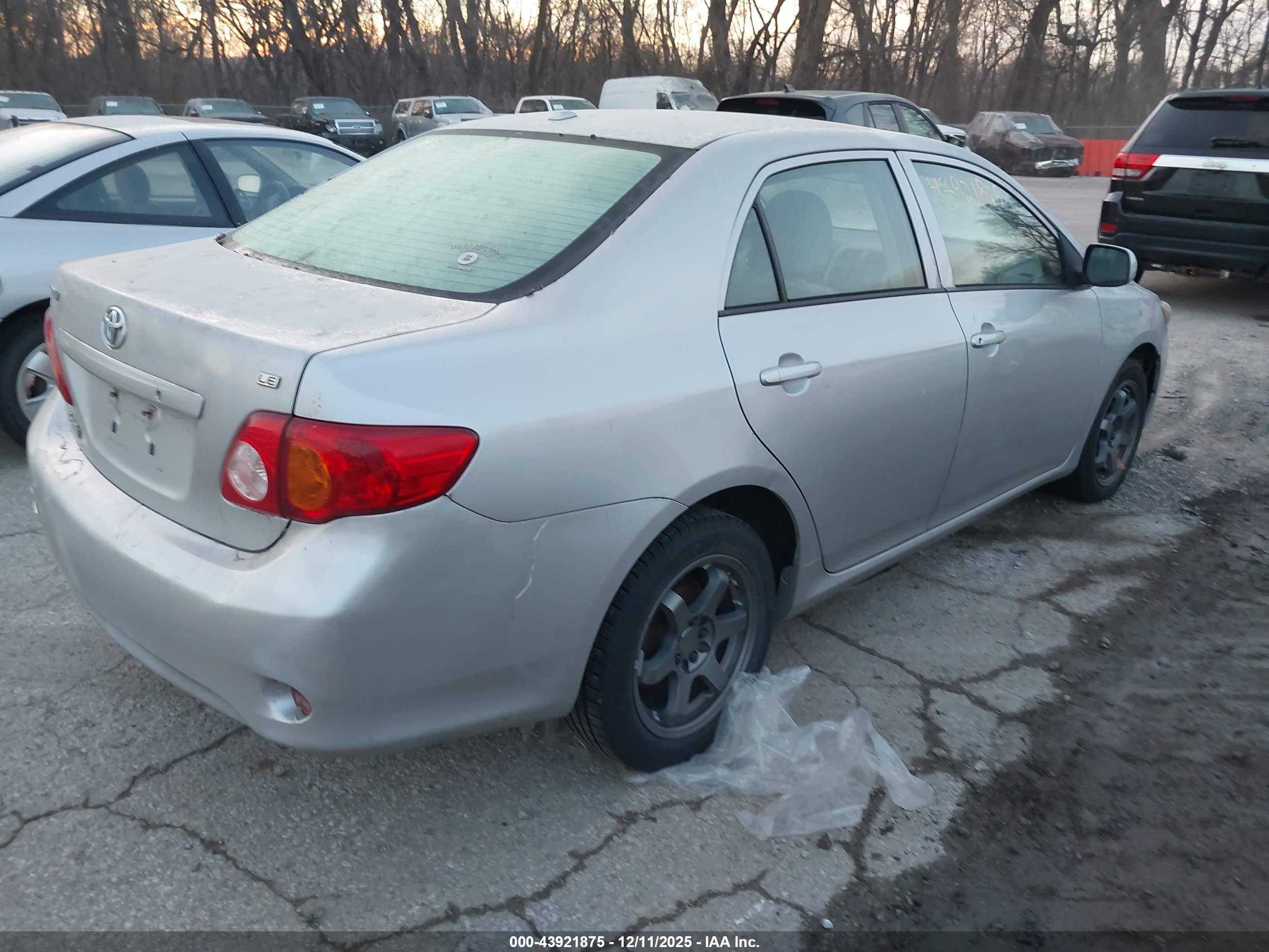 TOYOTA COROLLA image 4