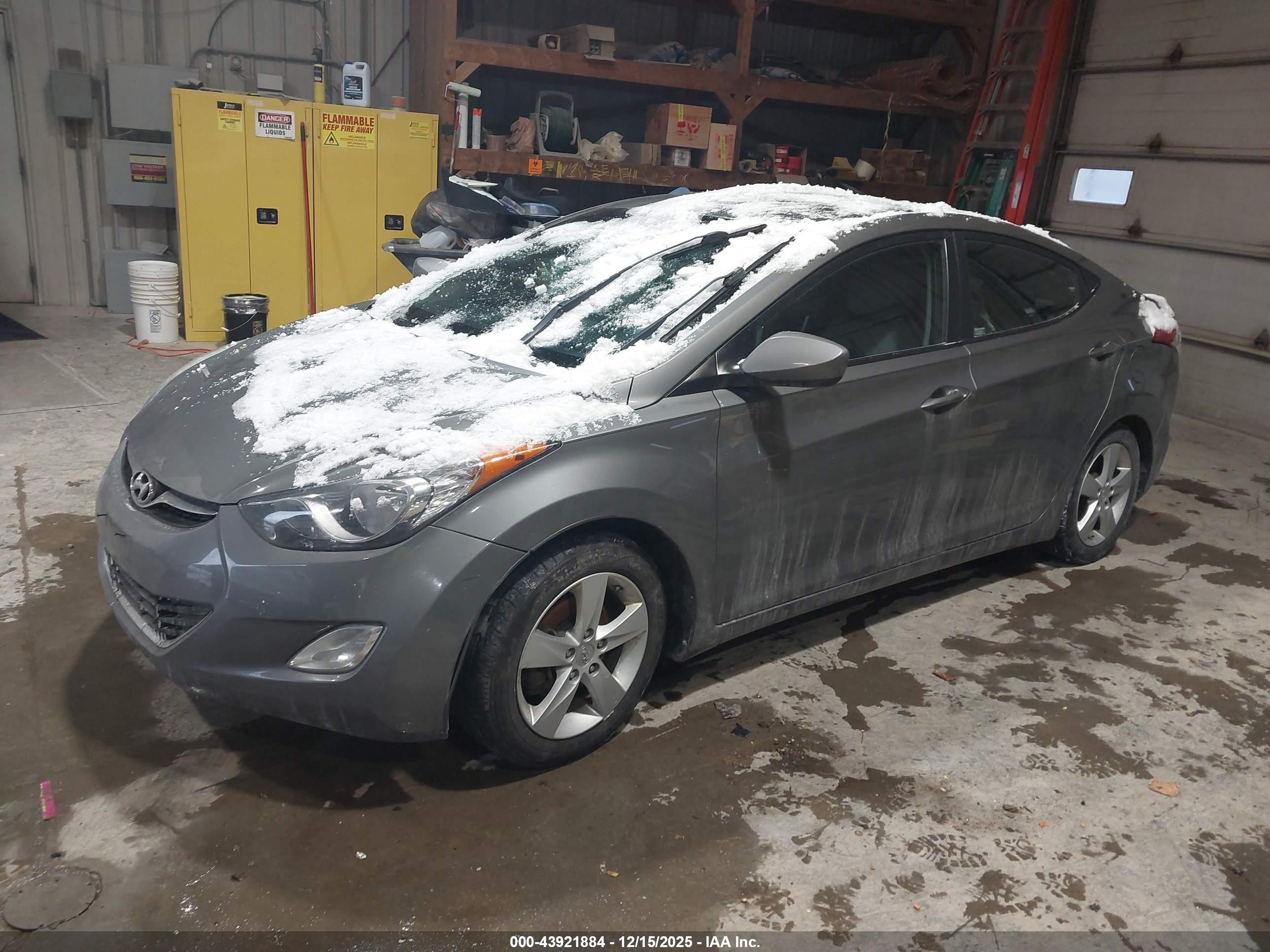 HYUNDAI ELANTRA image 2