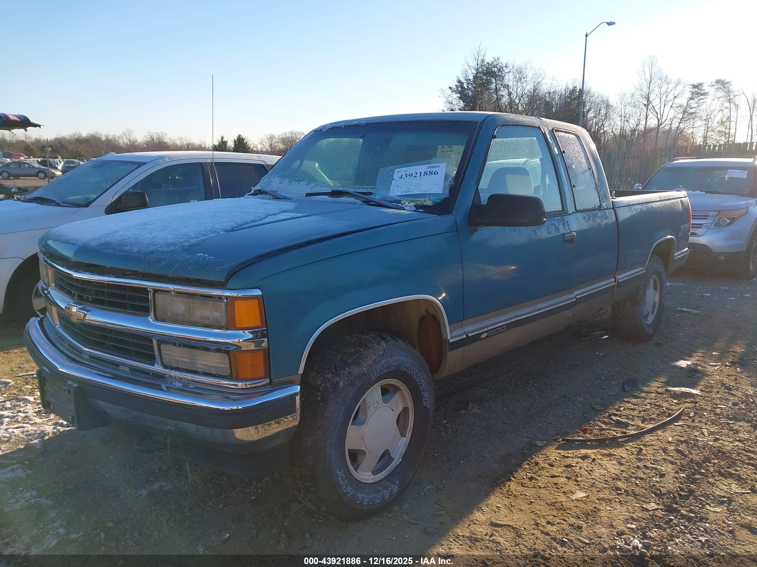 CHEVROLET K1500 image 2