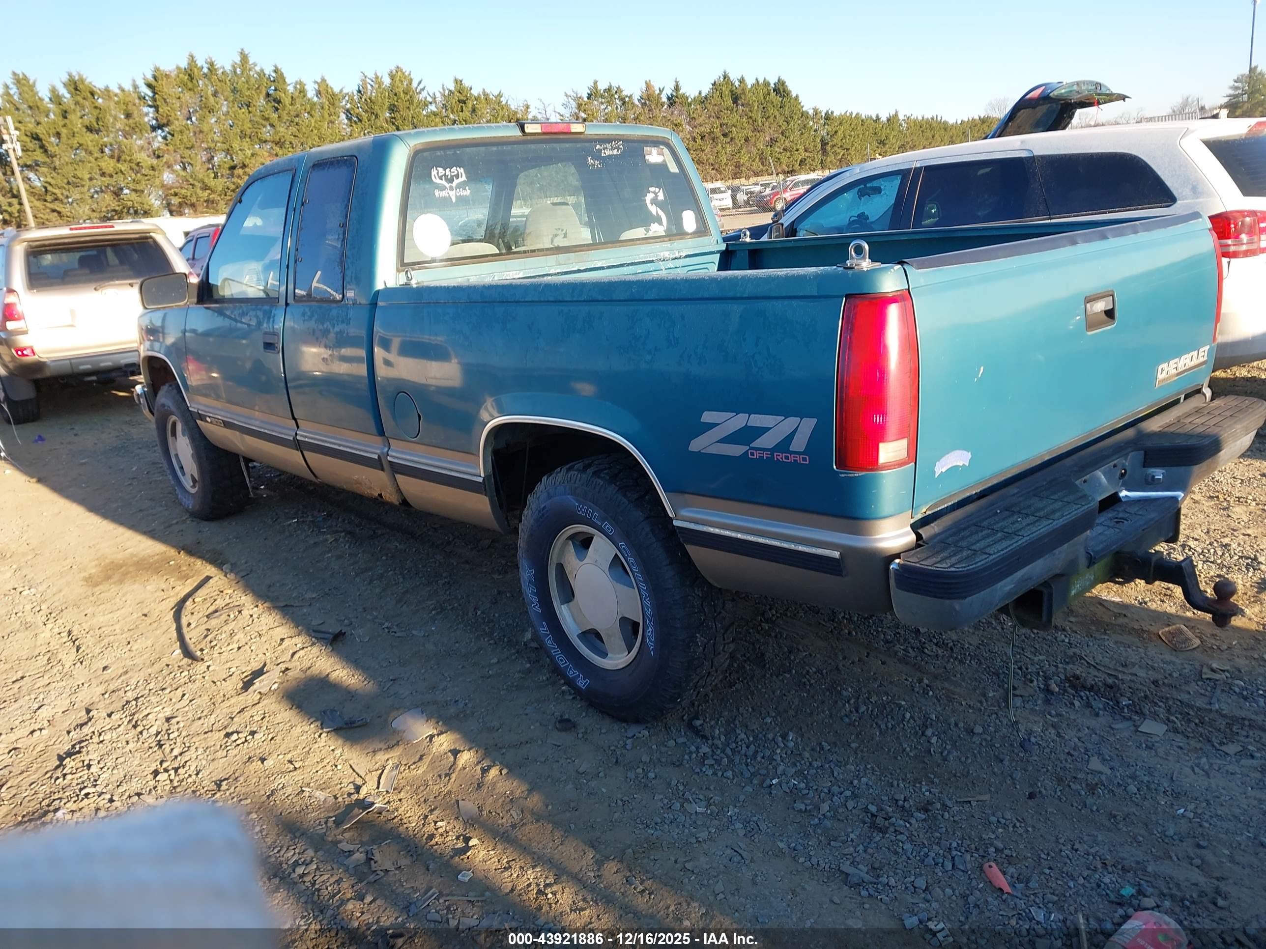 CHEVROLET K1500 image 3