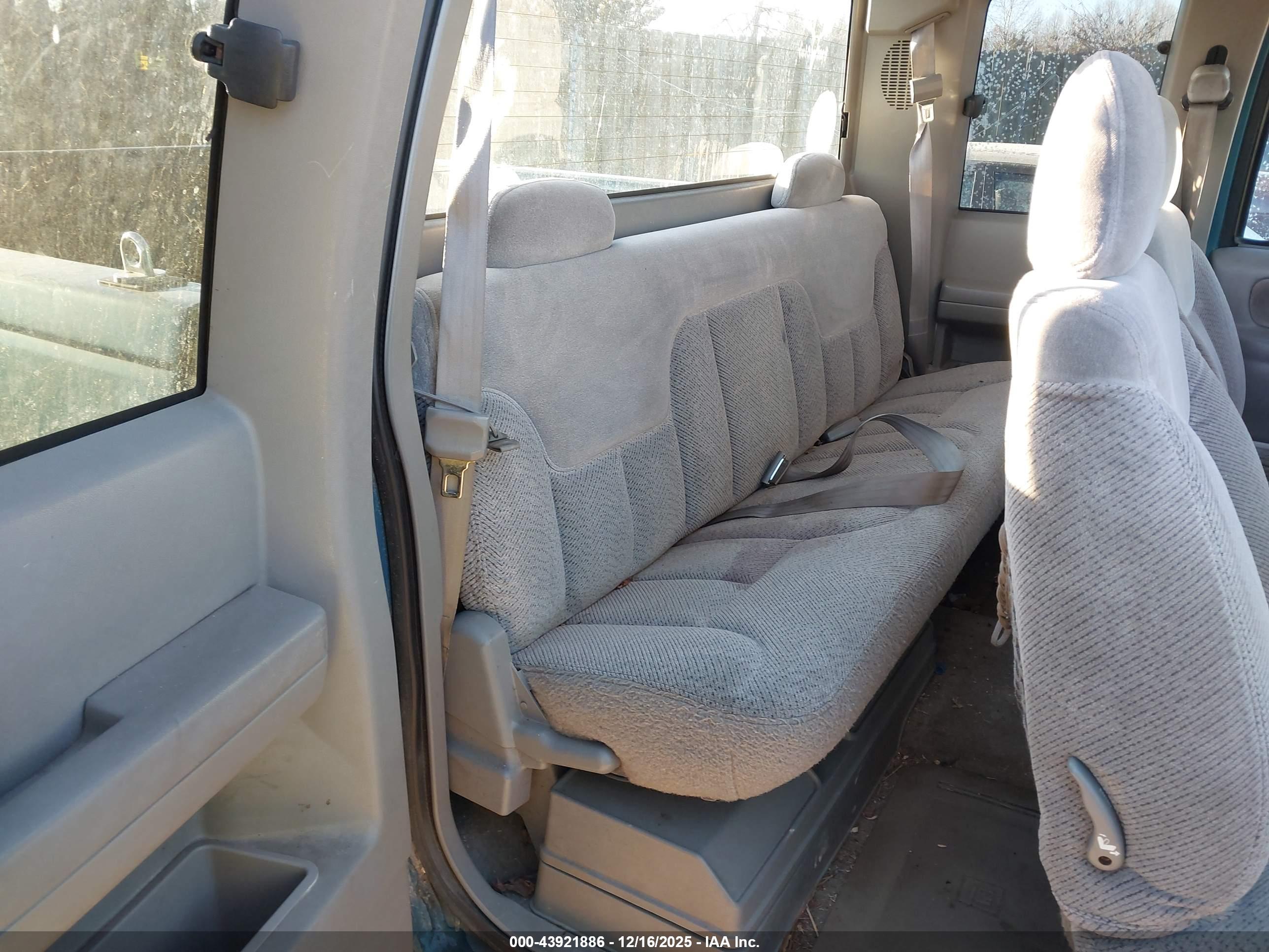 CHEVROLET K1500 image 8