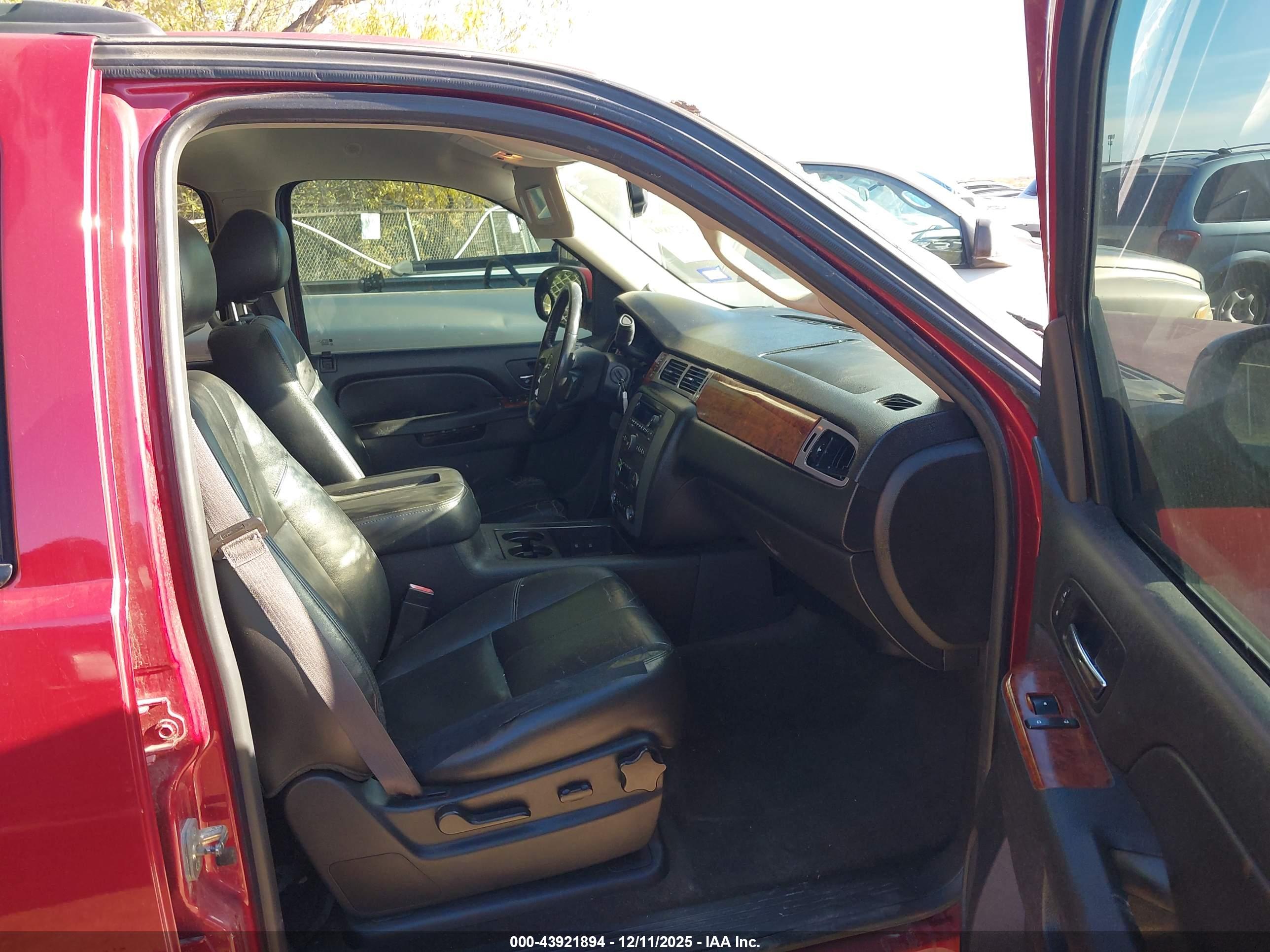 GMC YUKON image 5