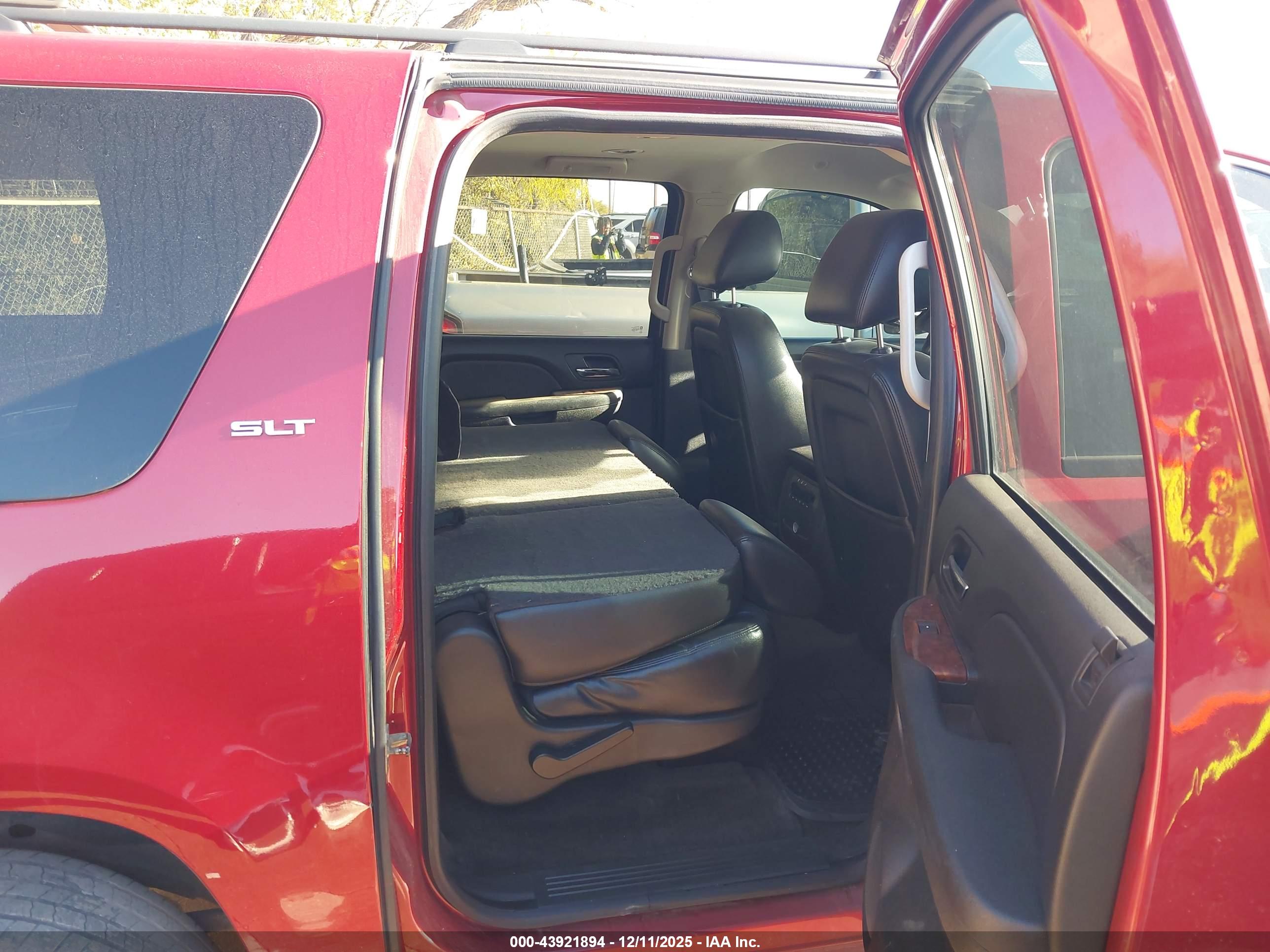 GMC YUKON image 8