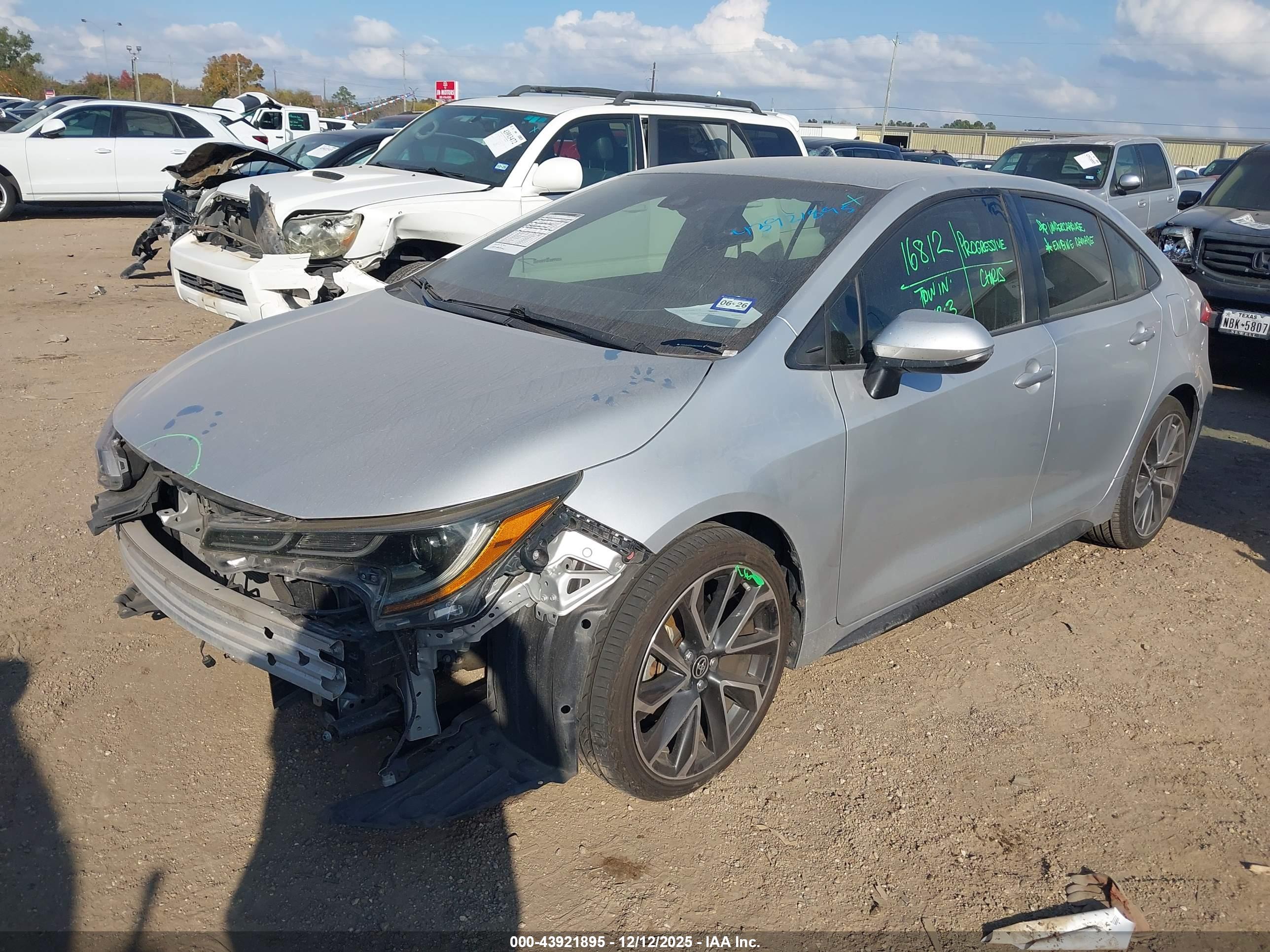 TOYOTA COROLLA image 2