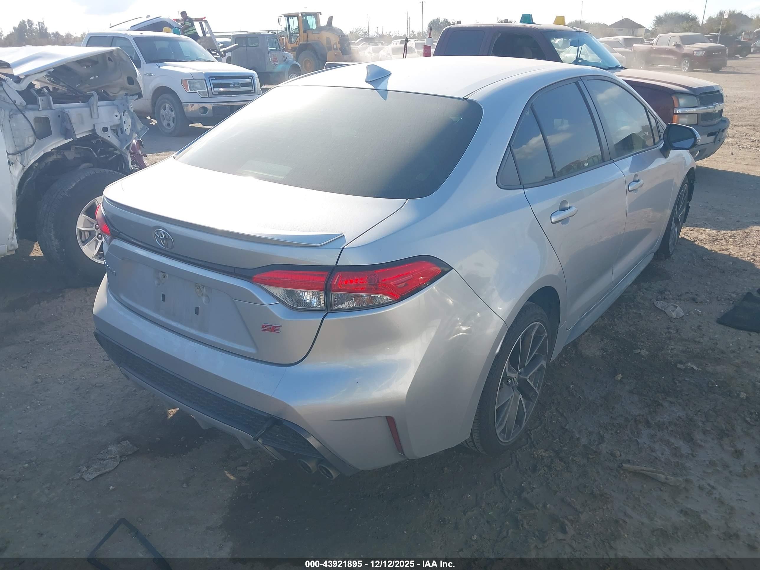 TOYOTA COROLLA image 4