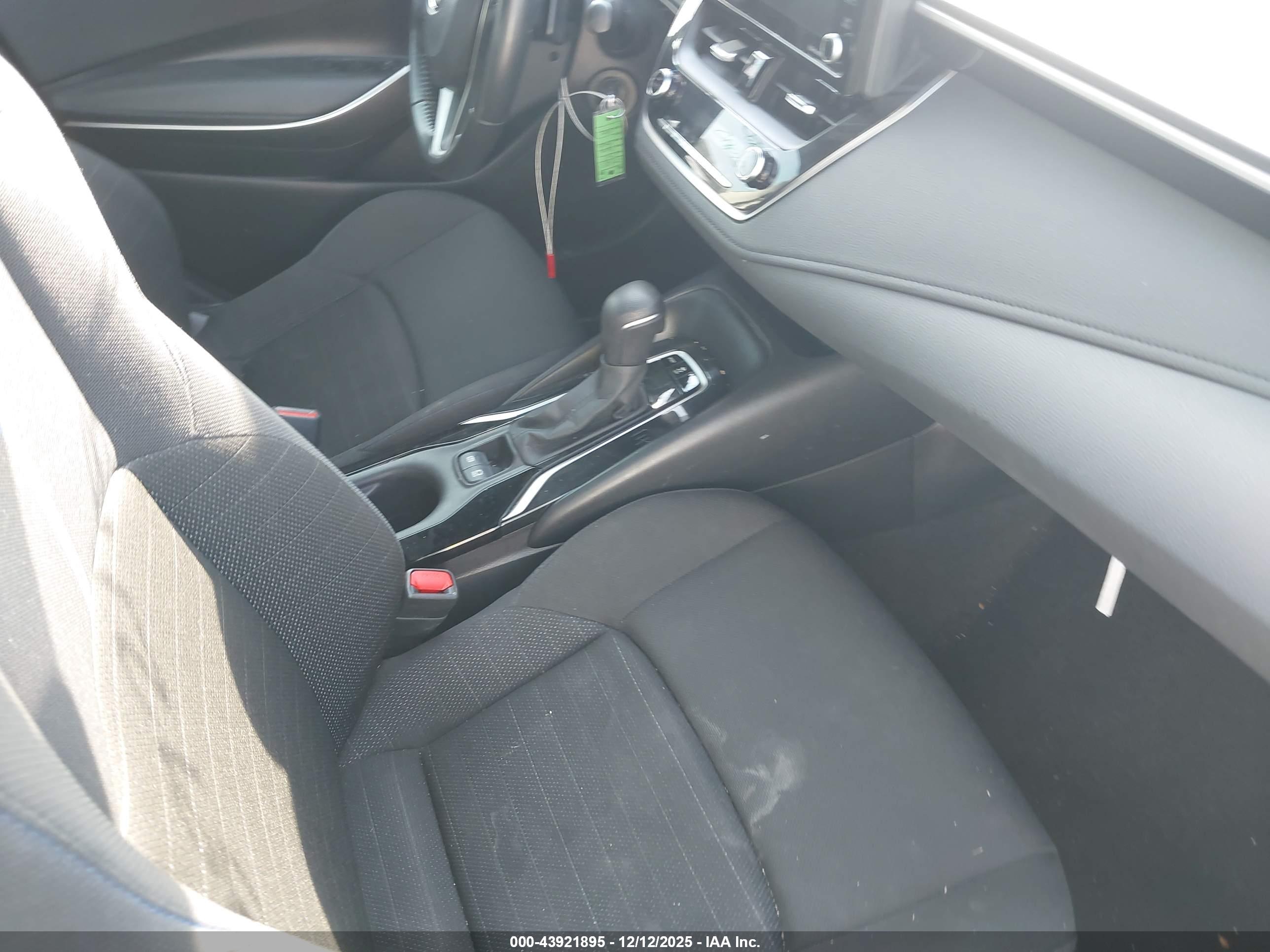 TOYOTA COROLLA image 5