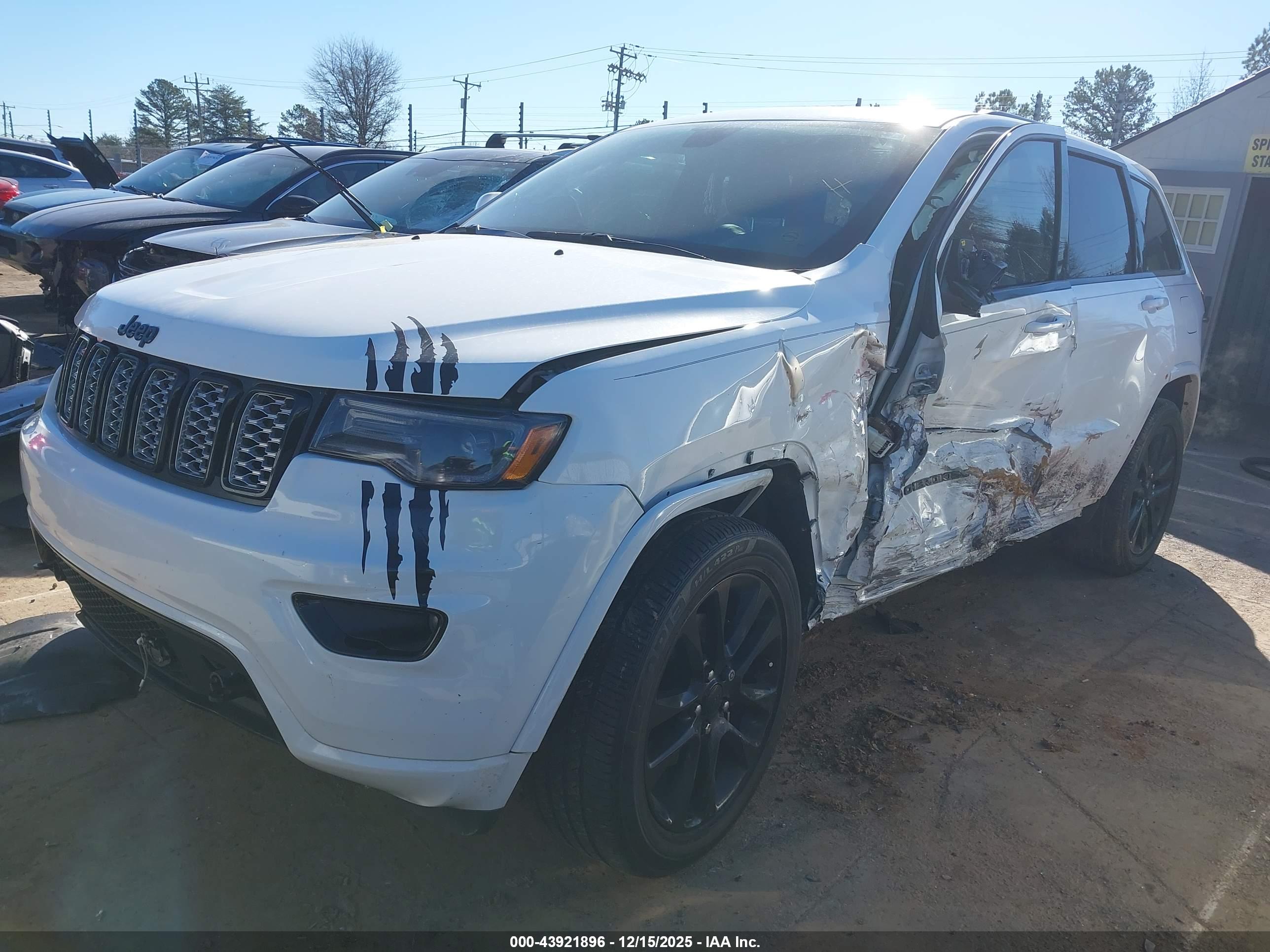 JEEP GRAND image 2