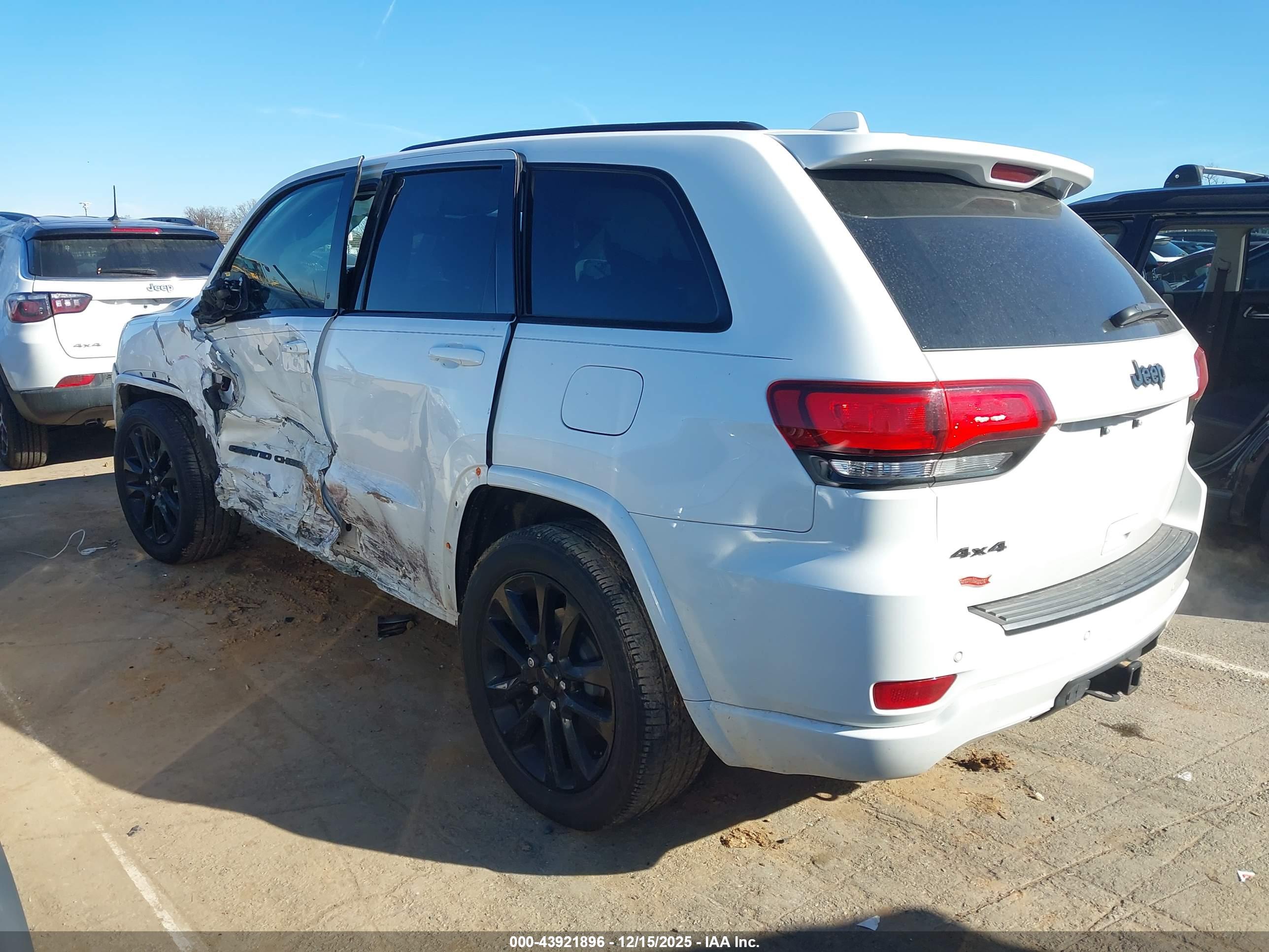 JEEP GRAND image 3
