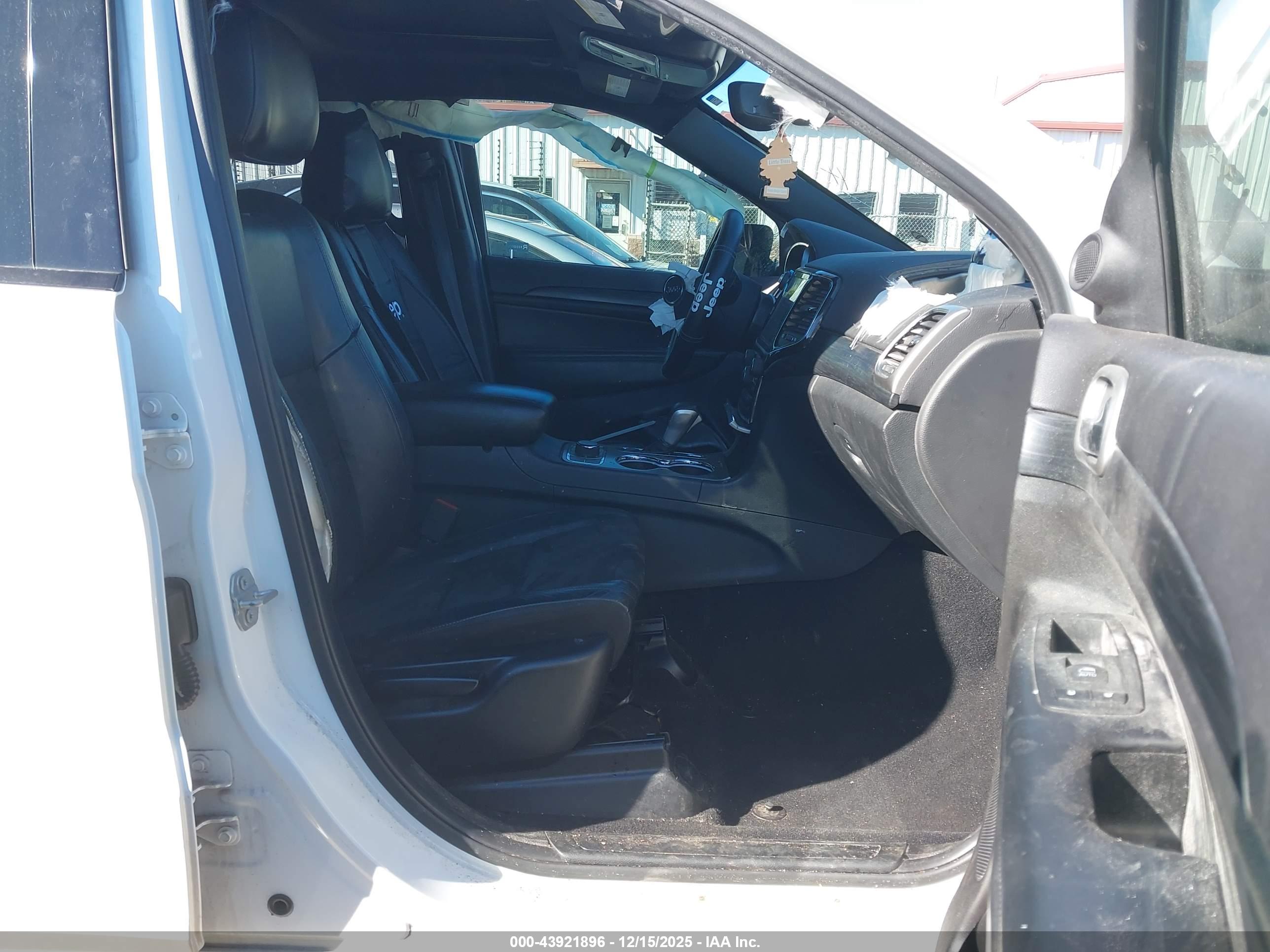 JEEP GRAND image 5