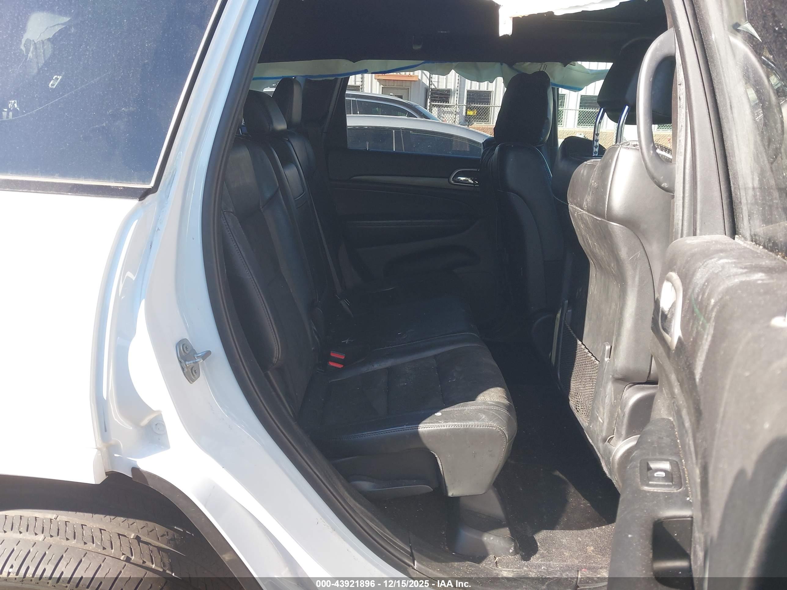 JEEP GRAND image 8