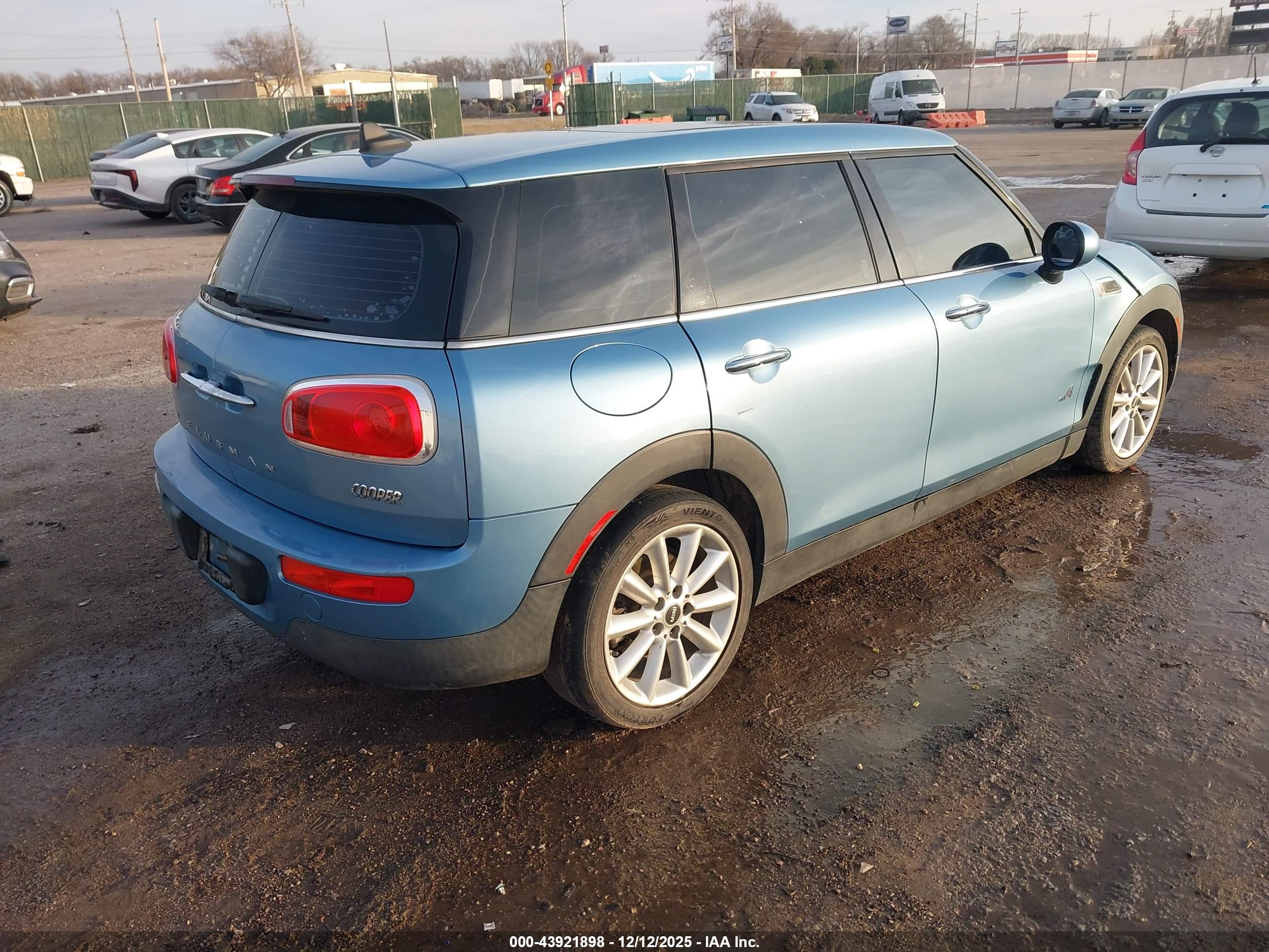 MINI CLUBMAN image 4