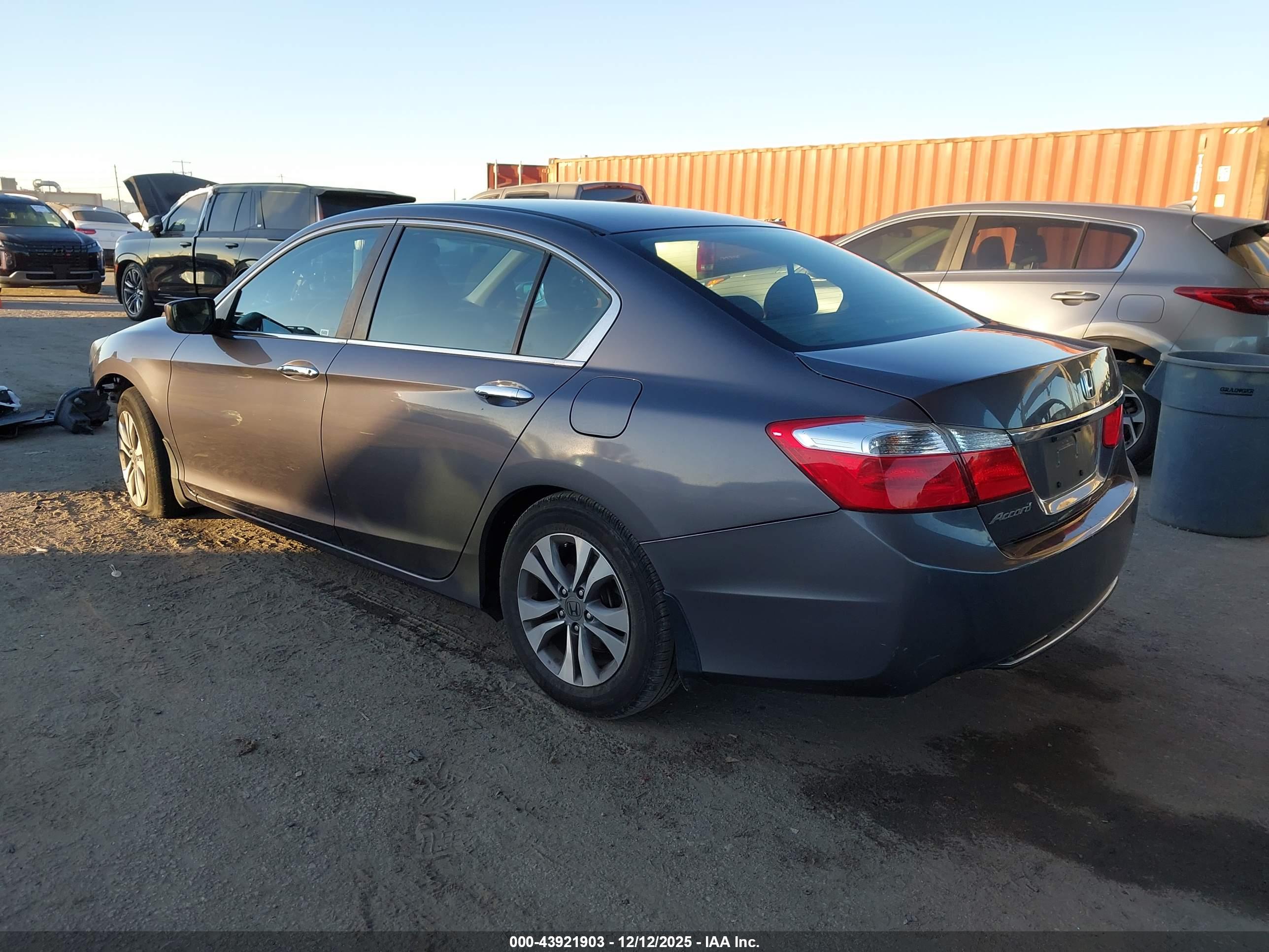 HONDA ACCORD image 3