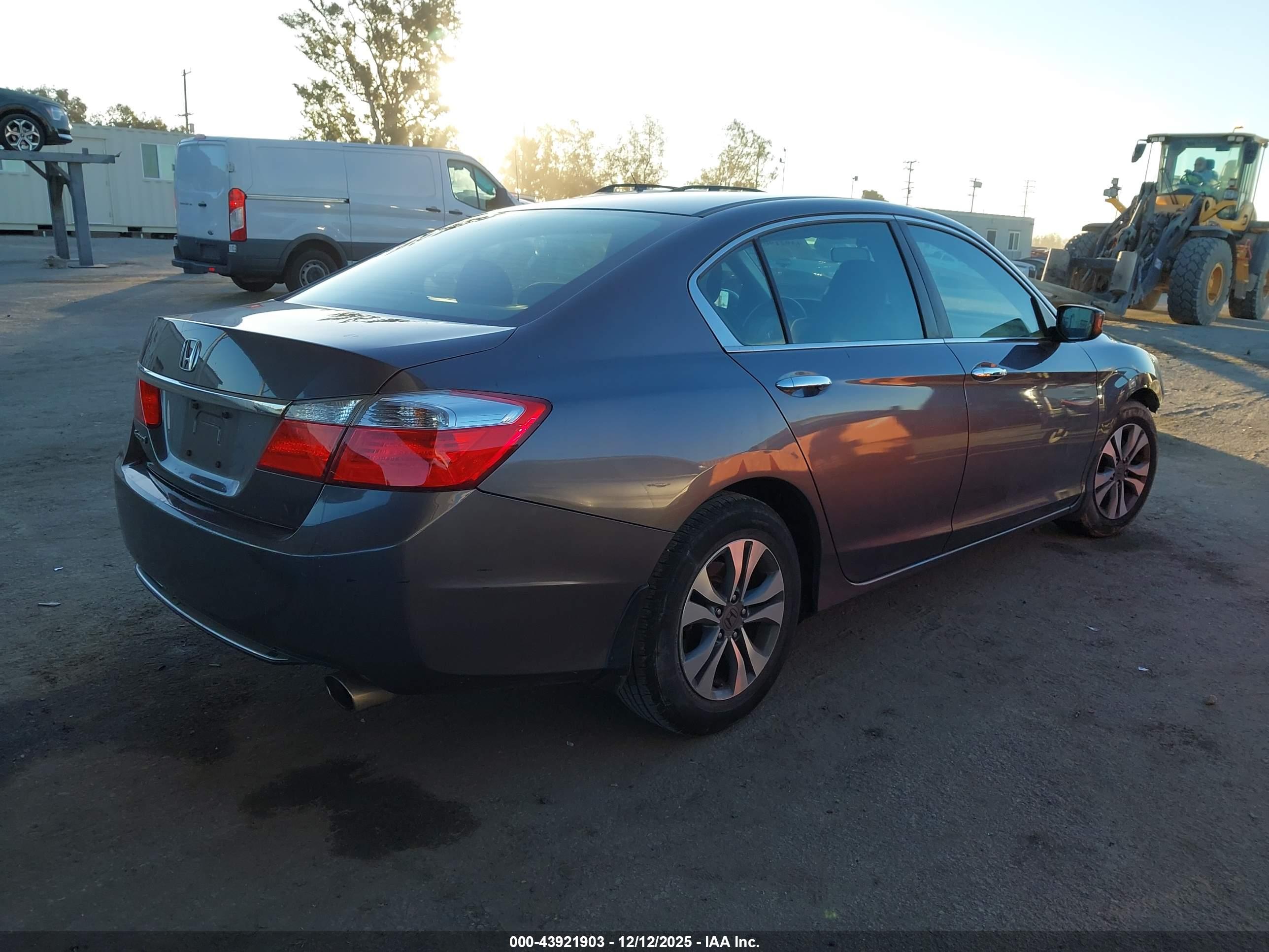 HONDA ACCORD image 4