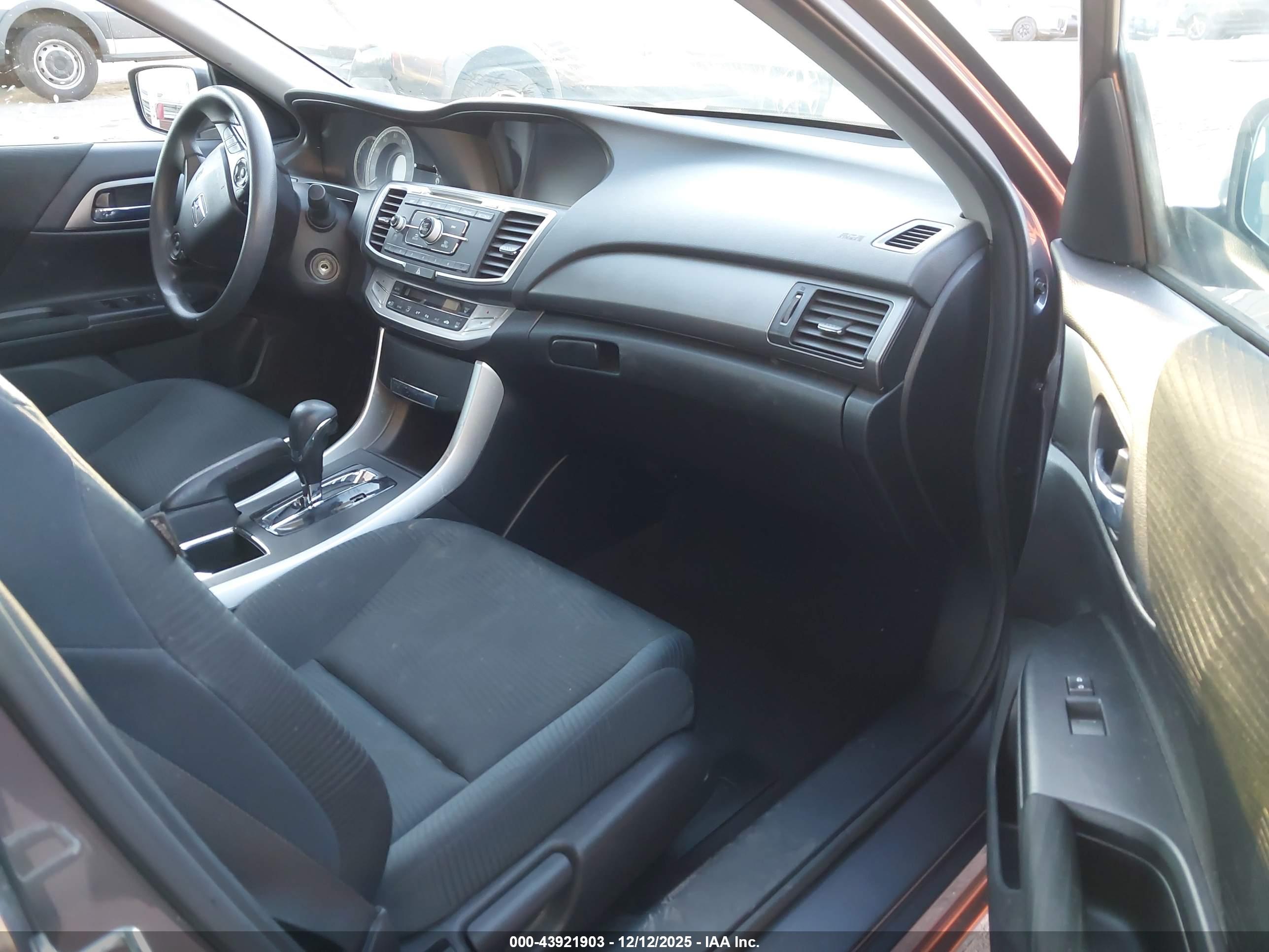 HONDA ACCORD image 5