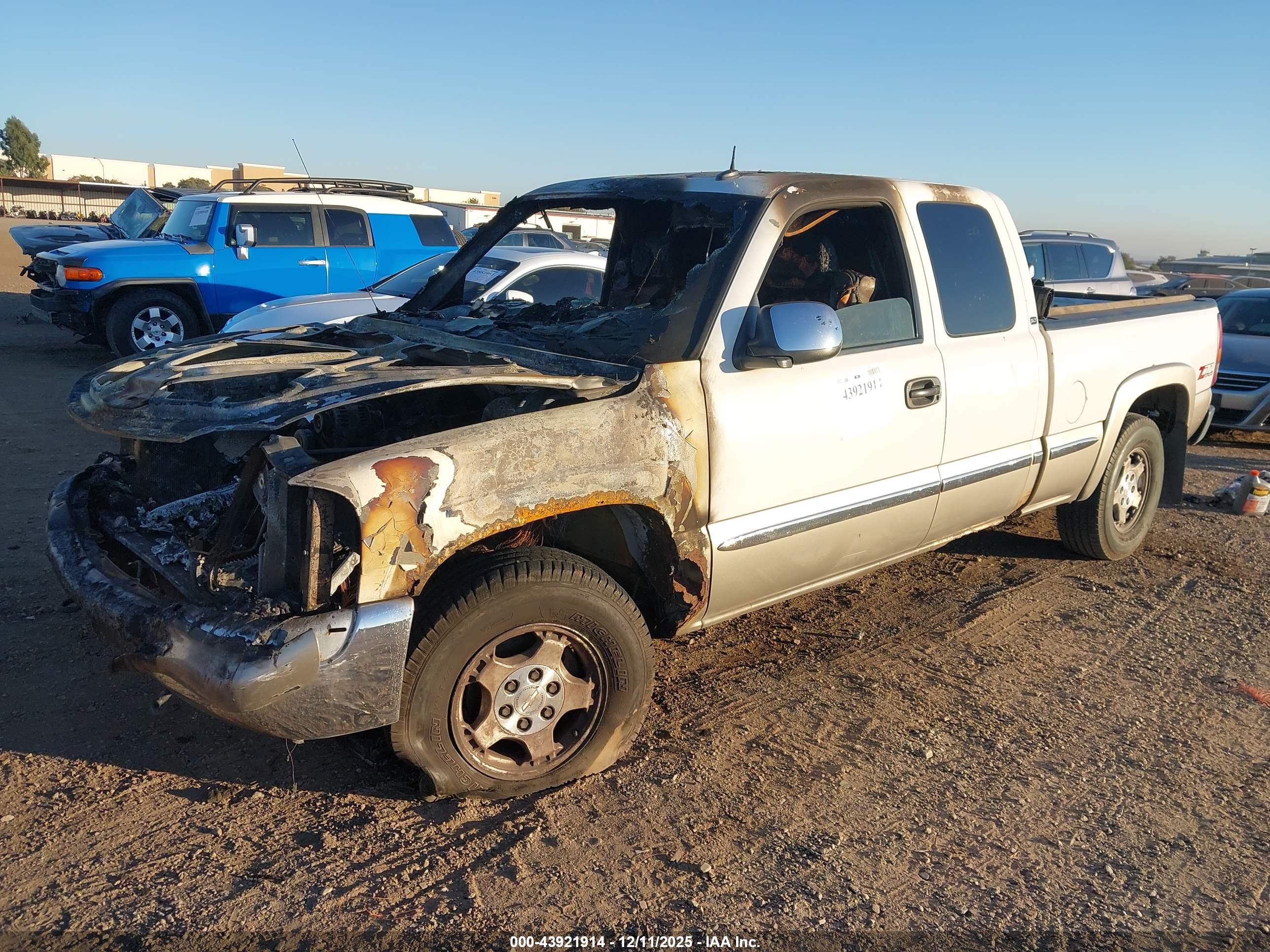 GMC SIERRA image 2