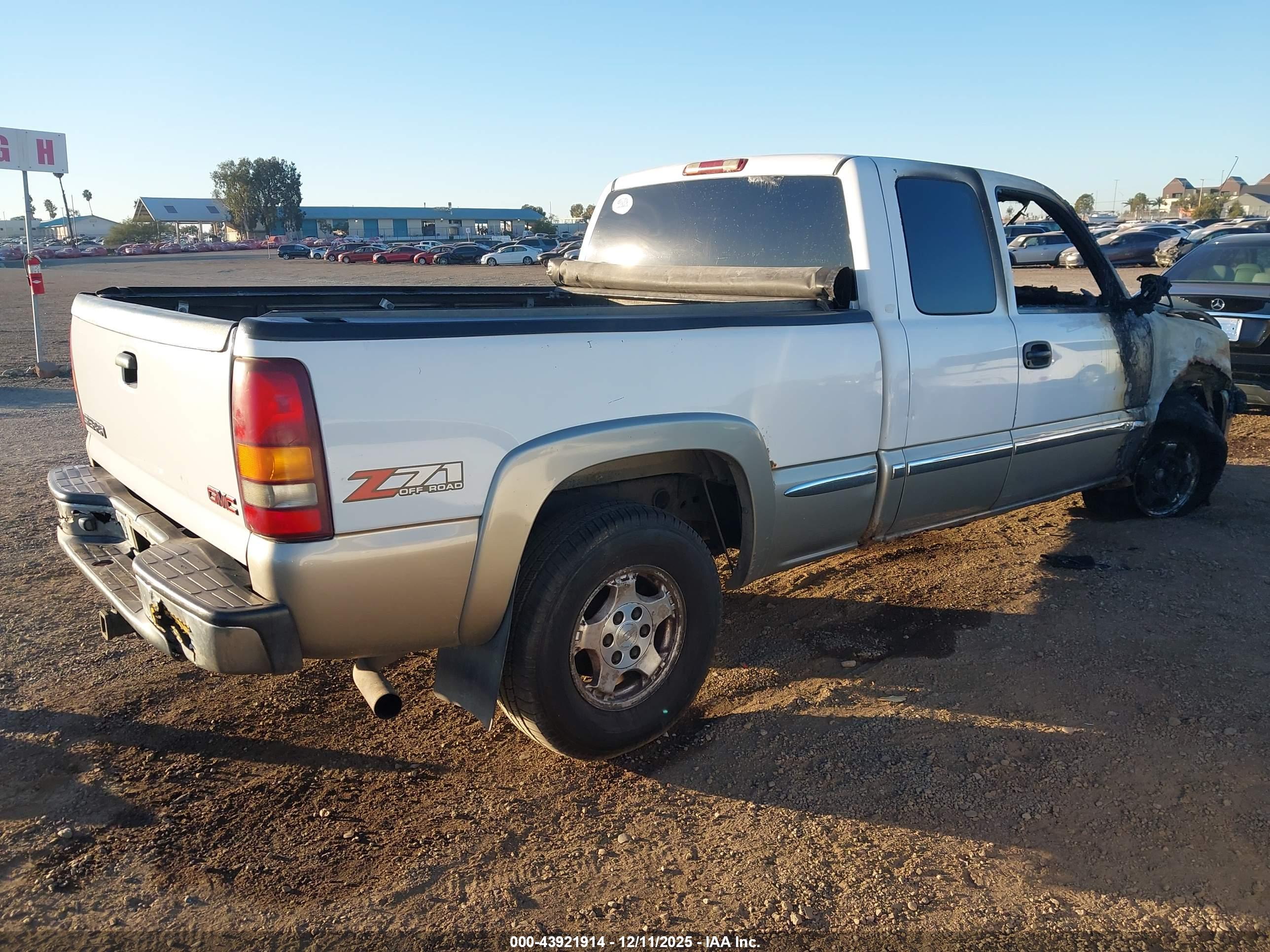 GMC SIERRA image 4