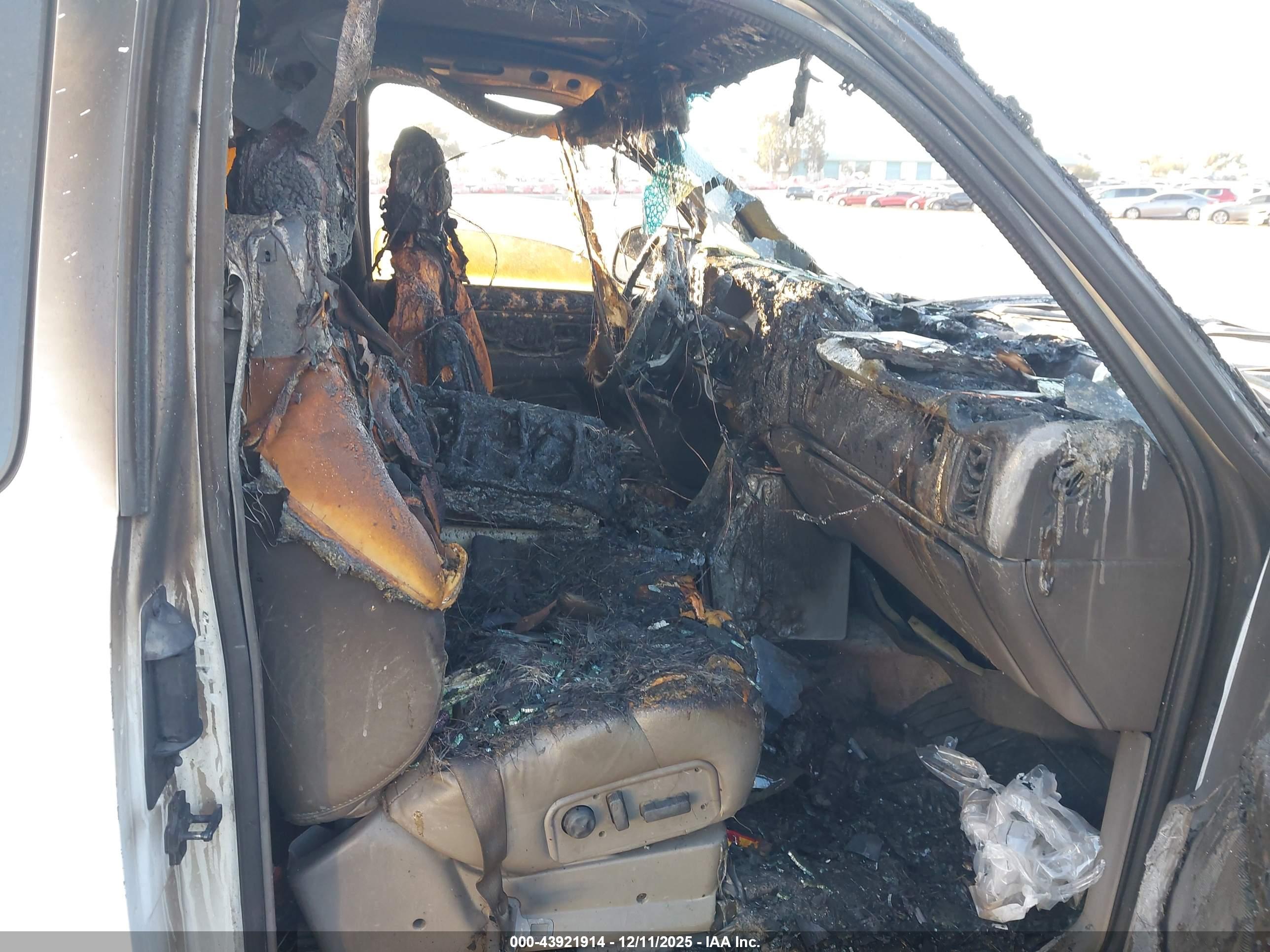 GMC SIERRA image 5