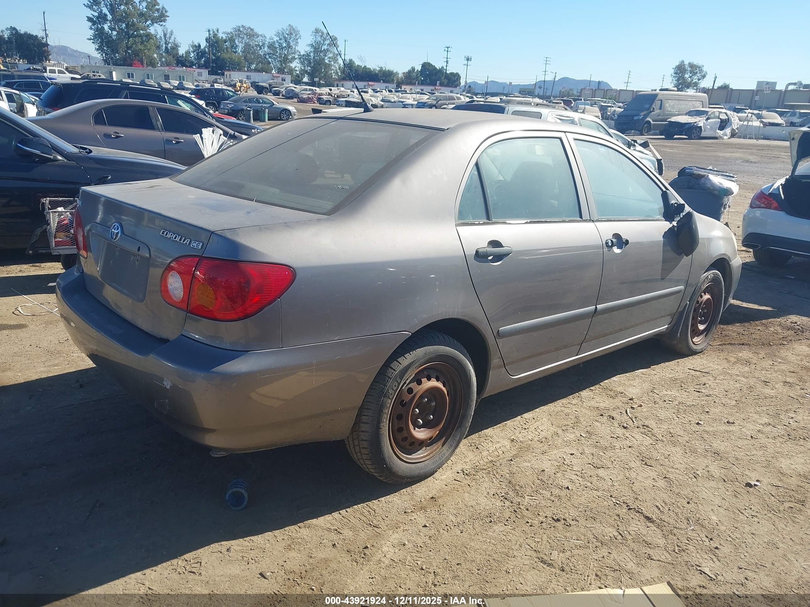 TOYOTA COROLLA image 4