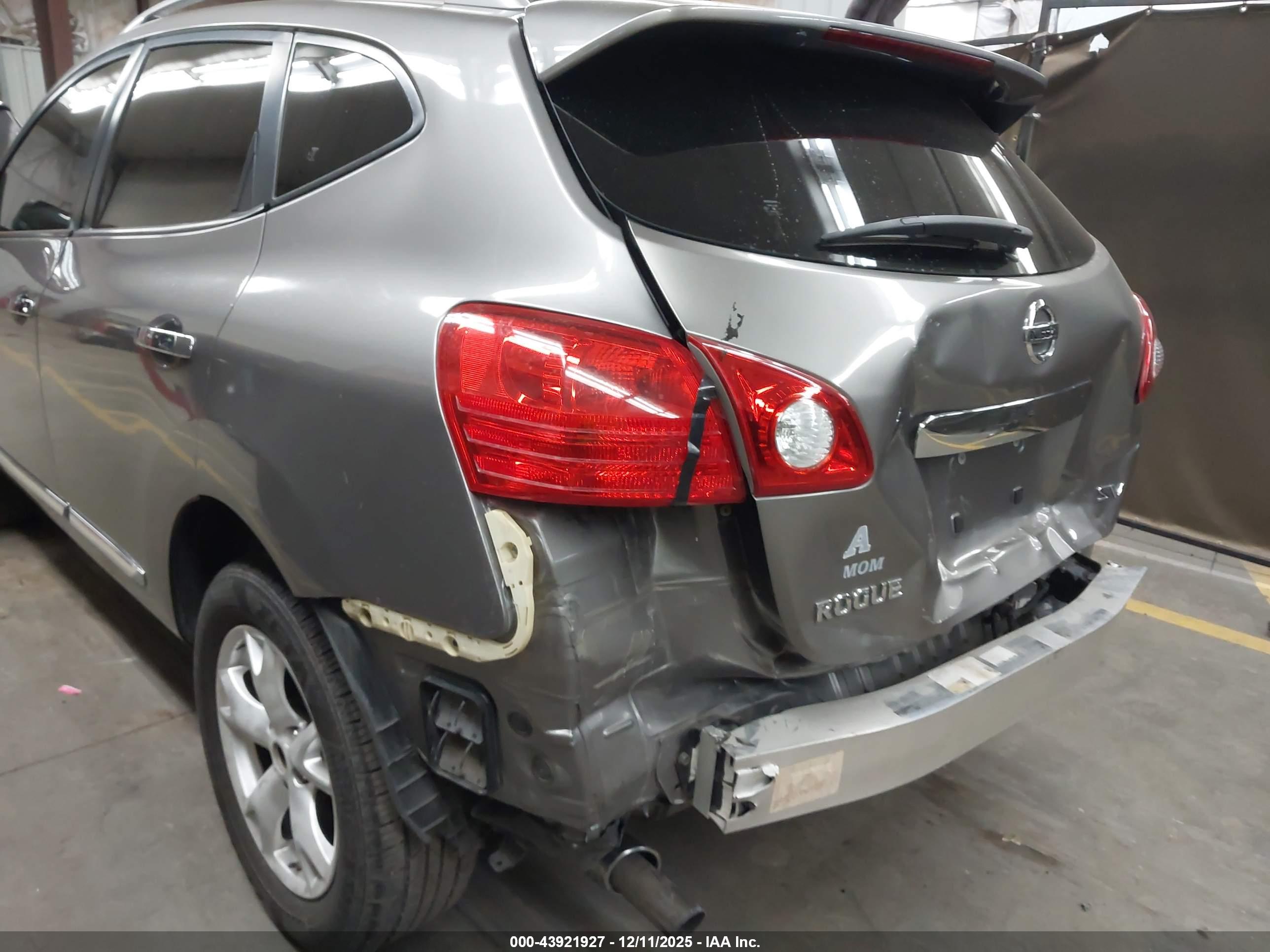 NISSAN ROGUE image 6