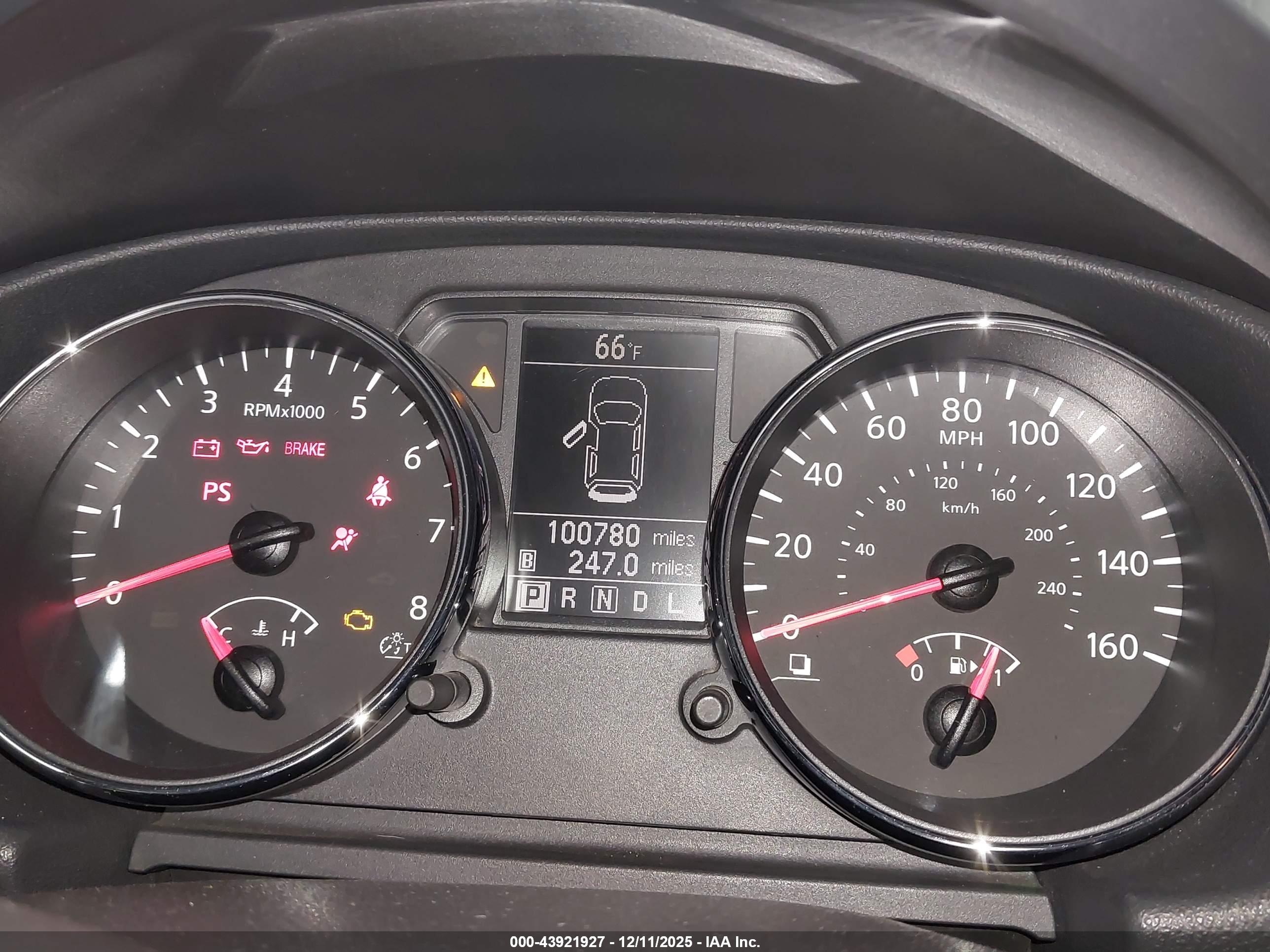 NISSAN ROGUE image 7