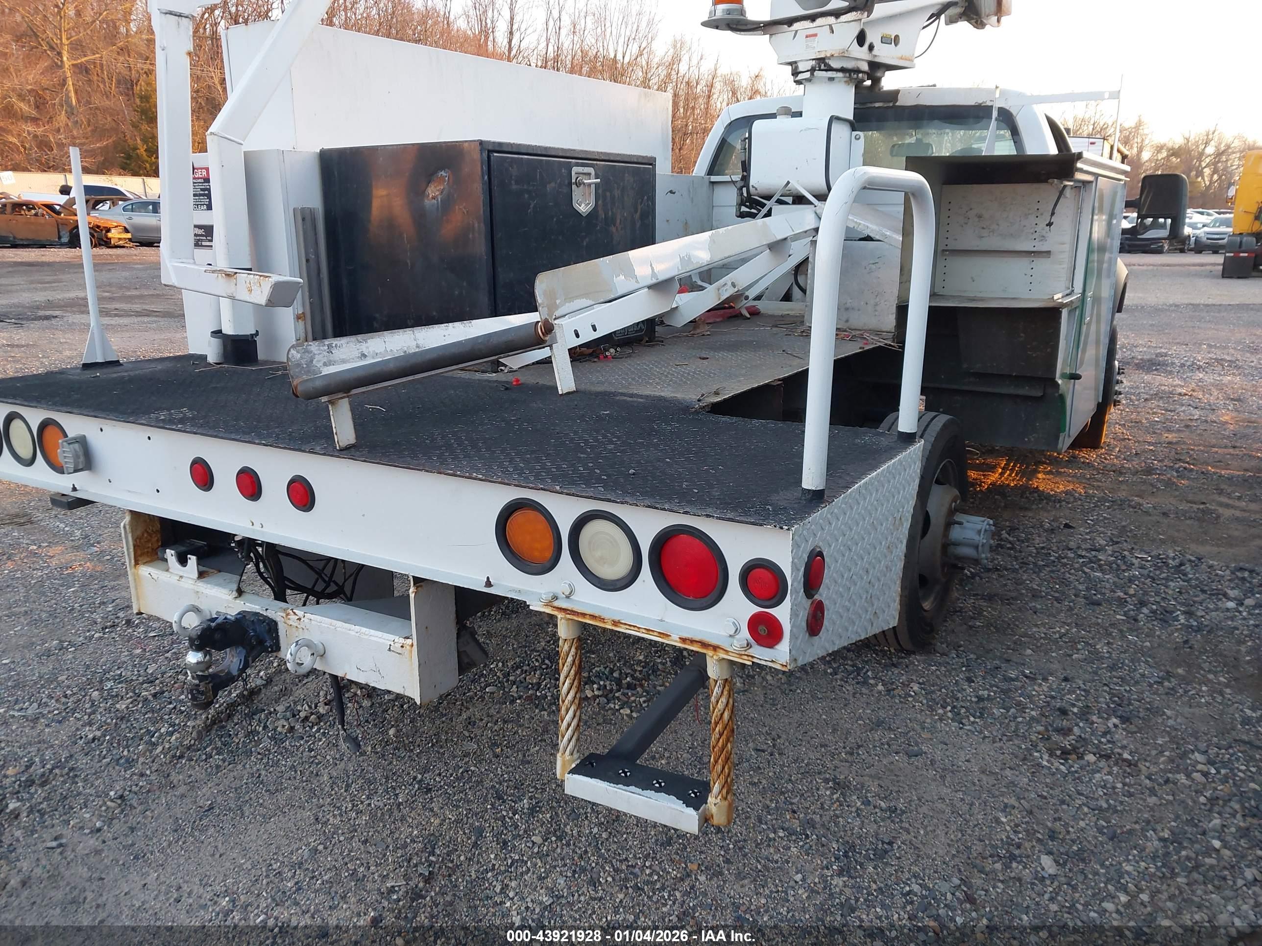 FORD F-450 image 4