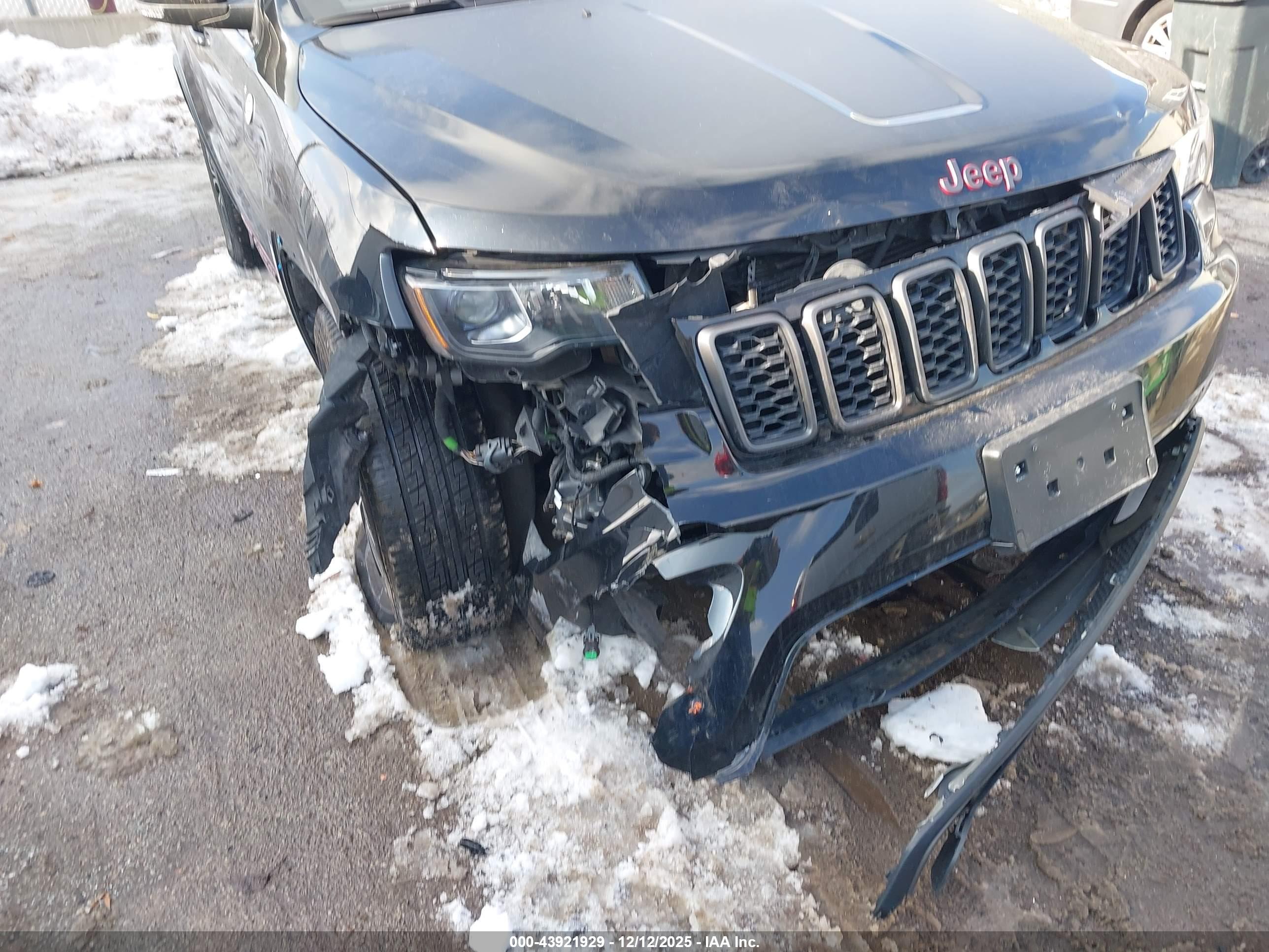 JEEP GRAND image 6