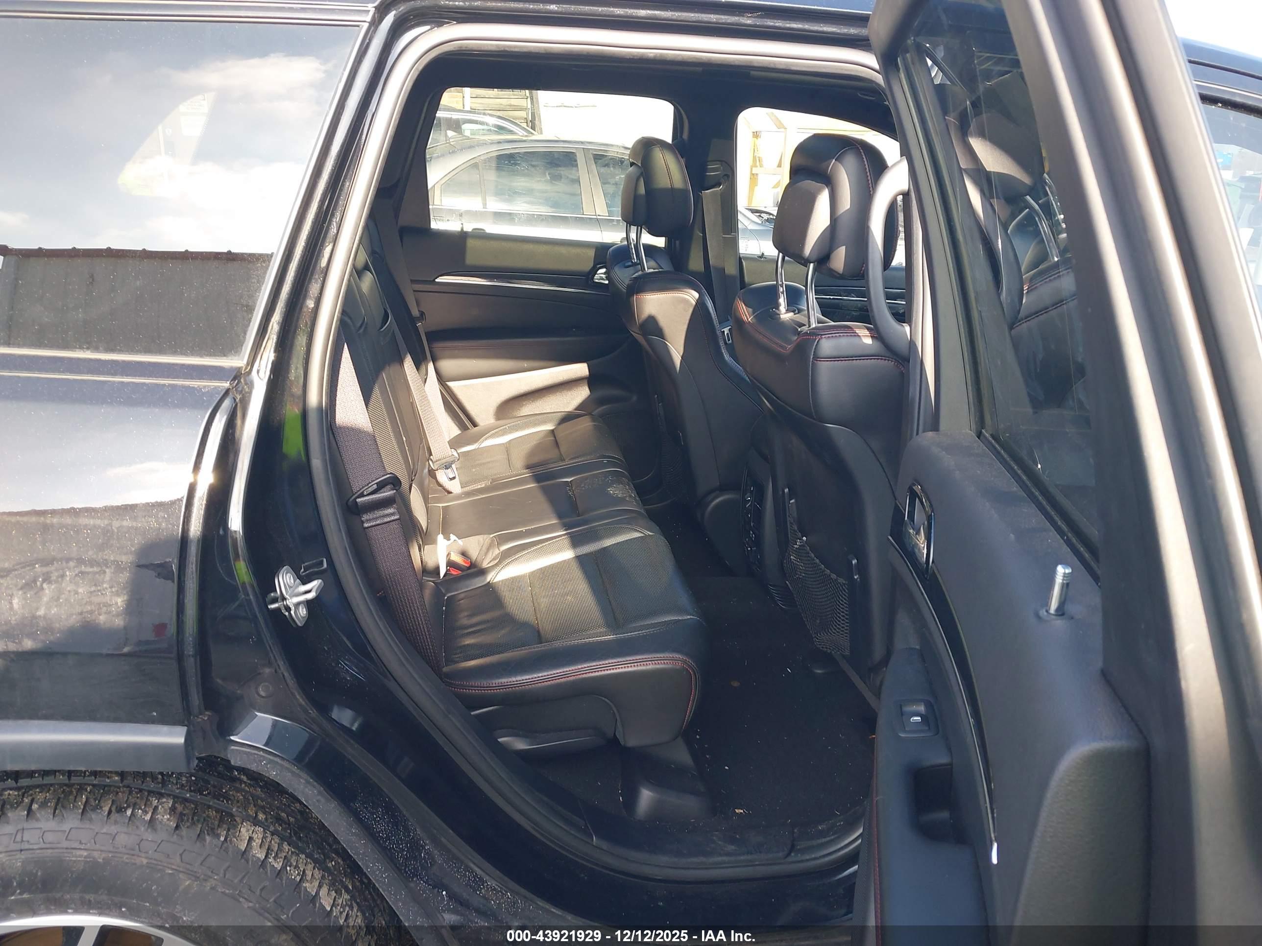 JEEP GRAND image 8
