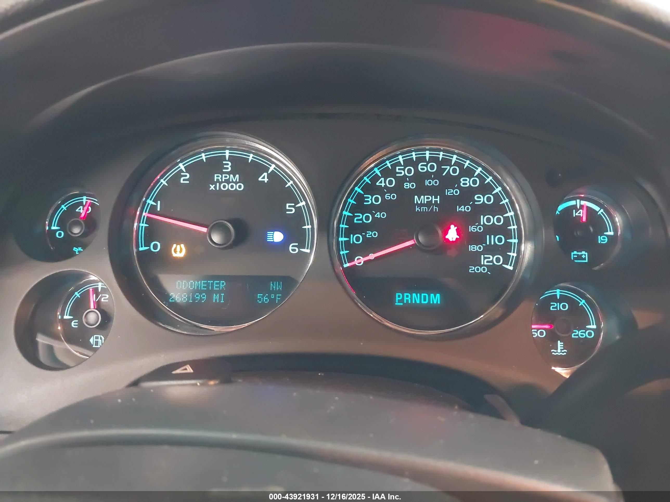 GMC YUKON image 7