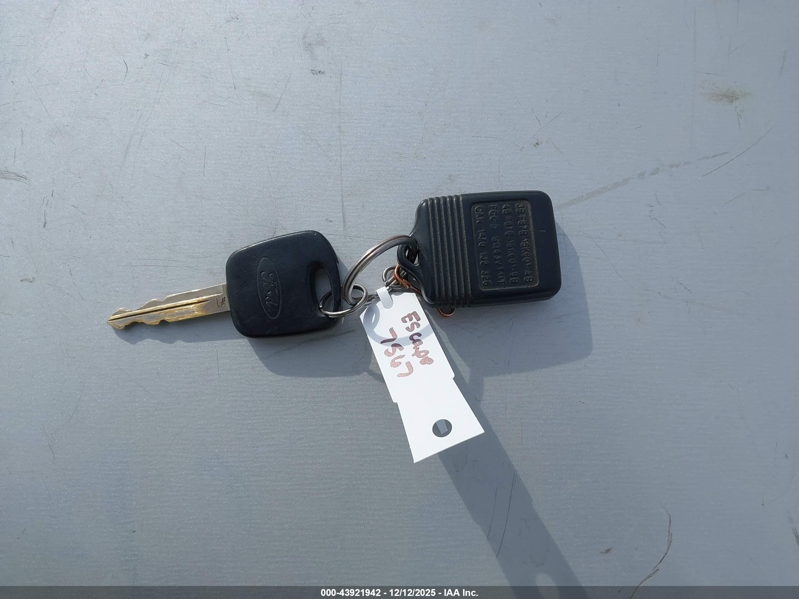 FORD ESCAPE image 11
