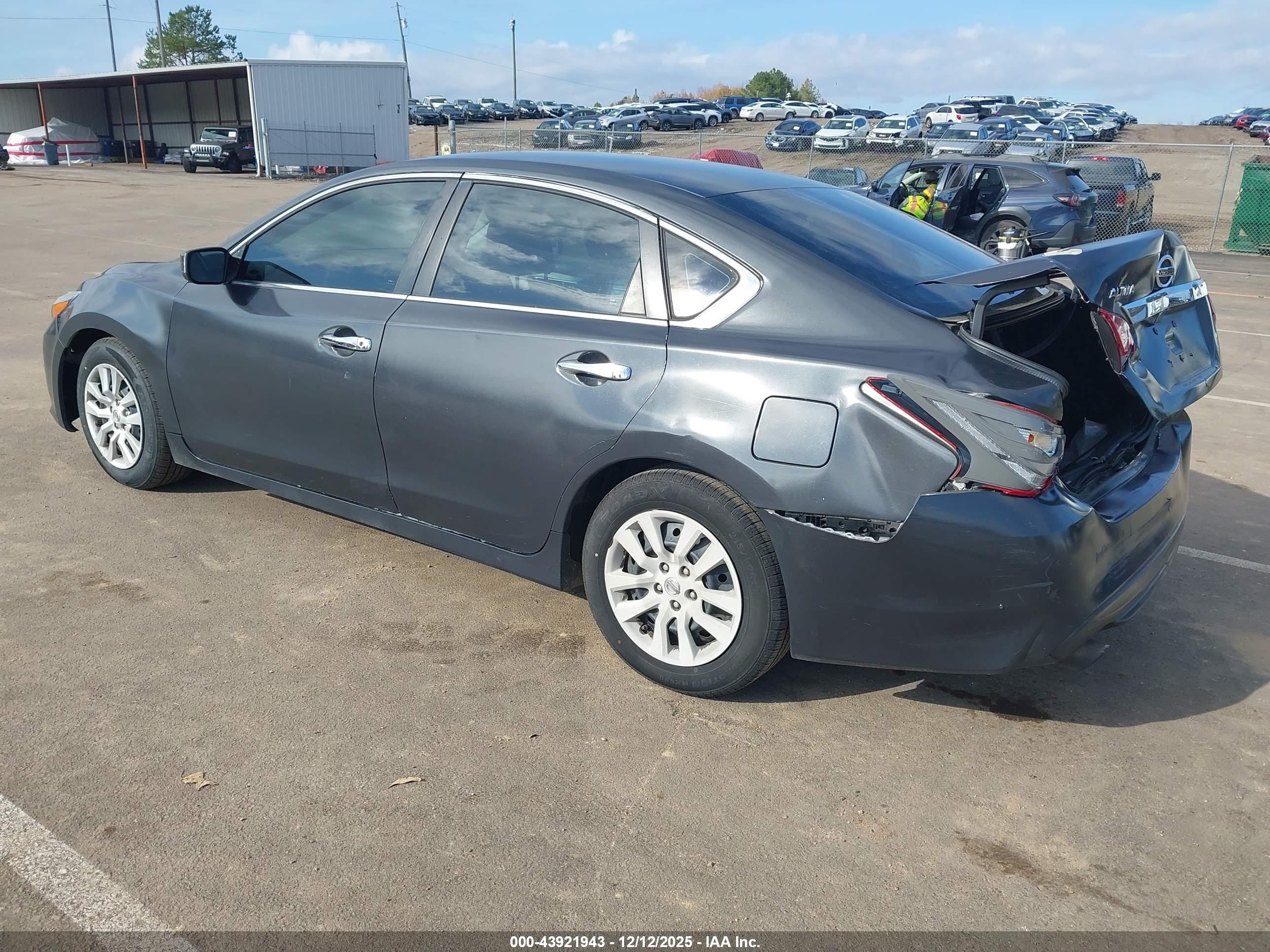 NISSAN ALTIMA image 3