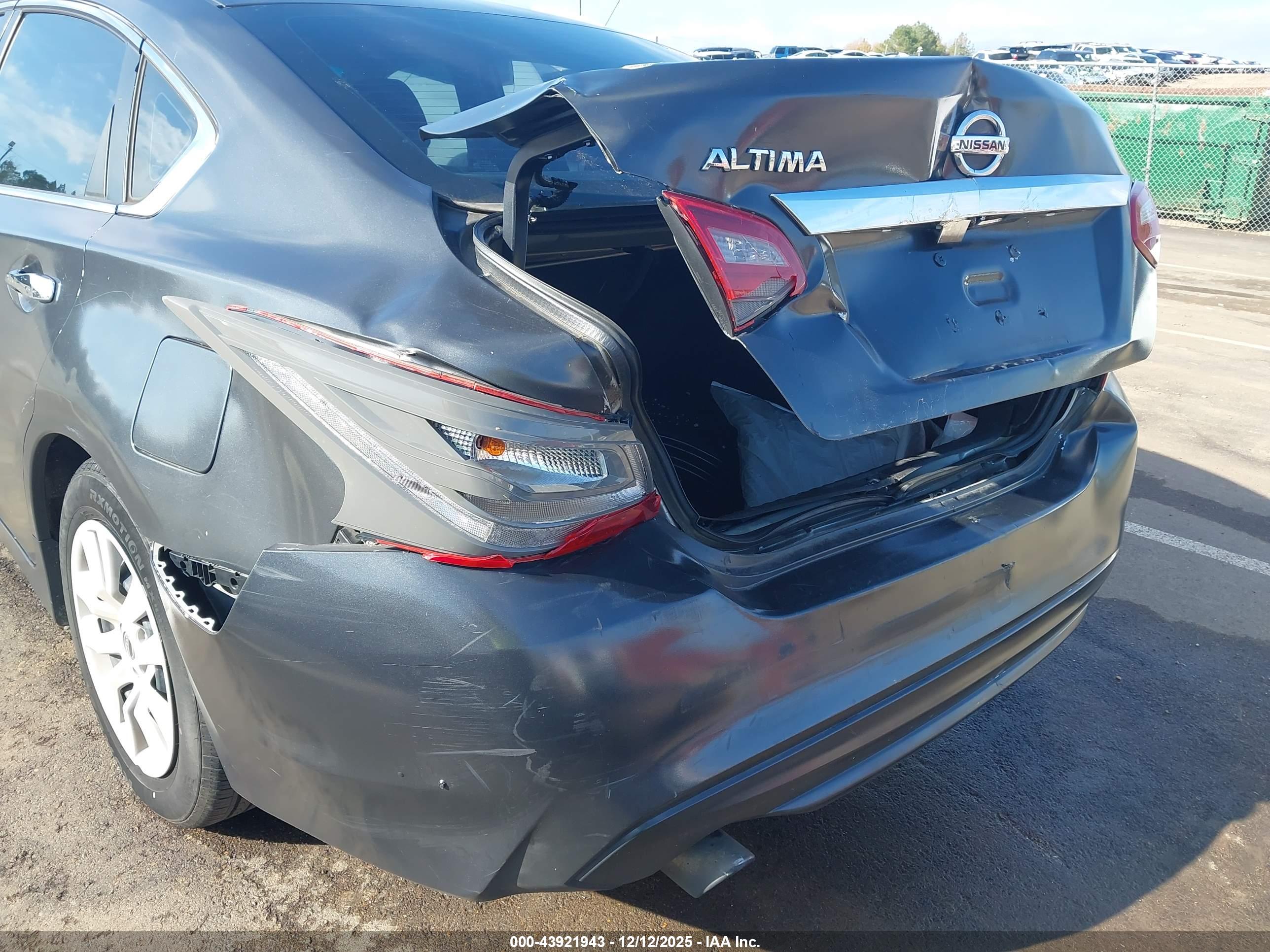 NISSAN ALTIMA image 6
