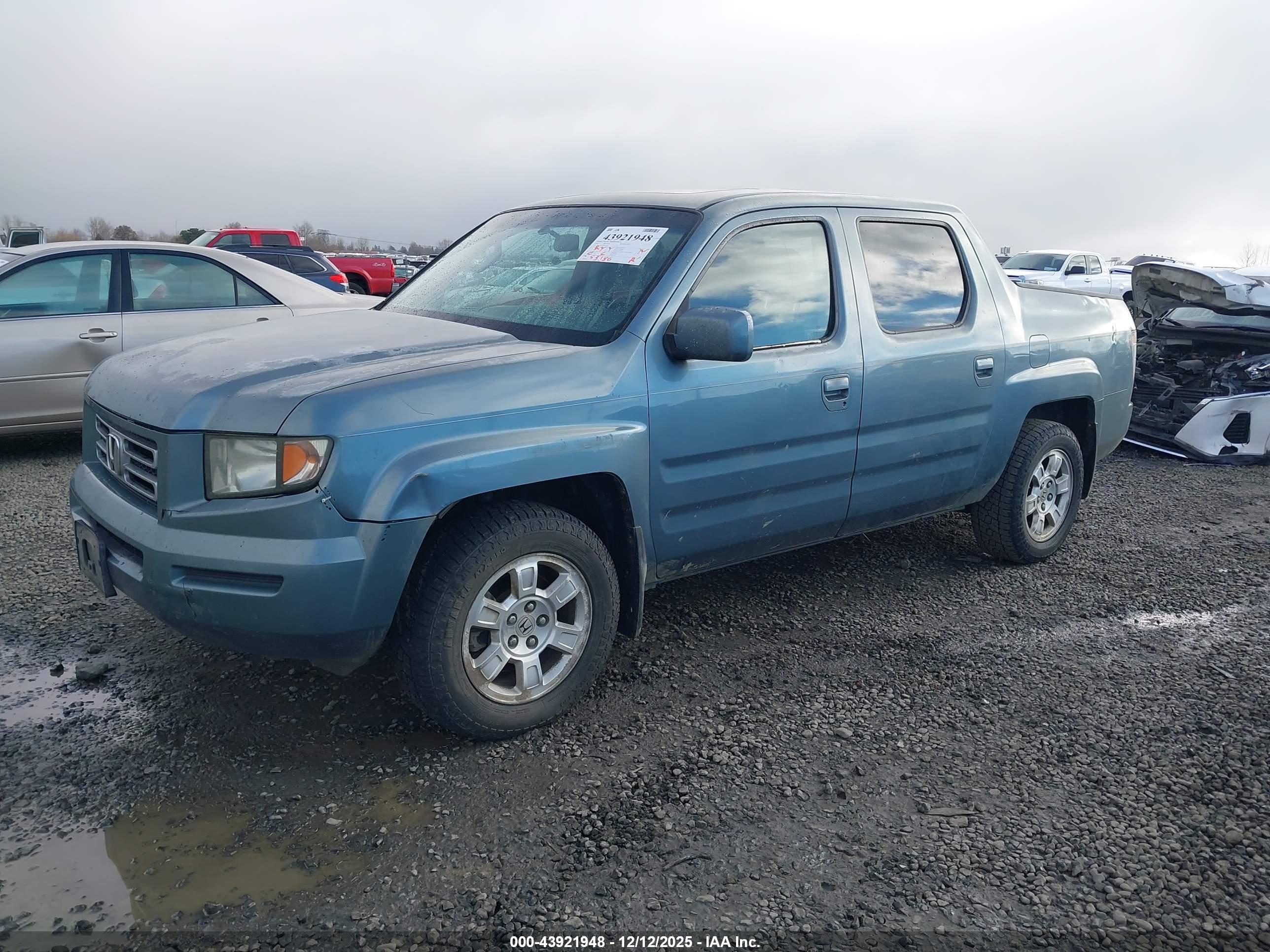 HONDA RIDGELINE image 2