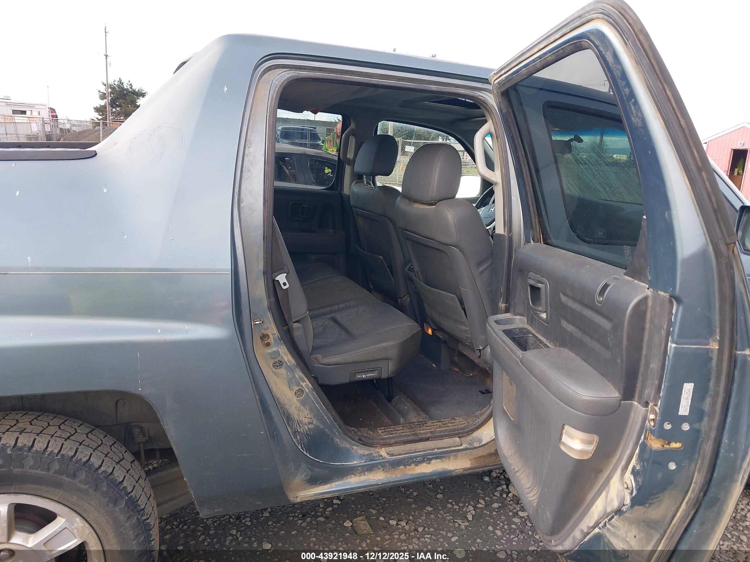 HONDA RIDGELINE image 8