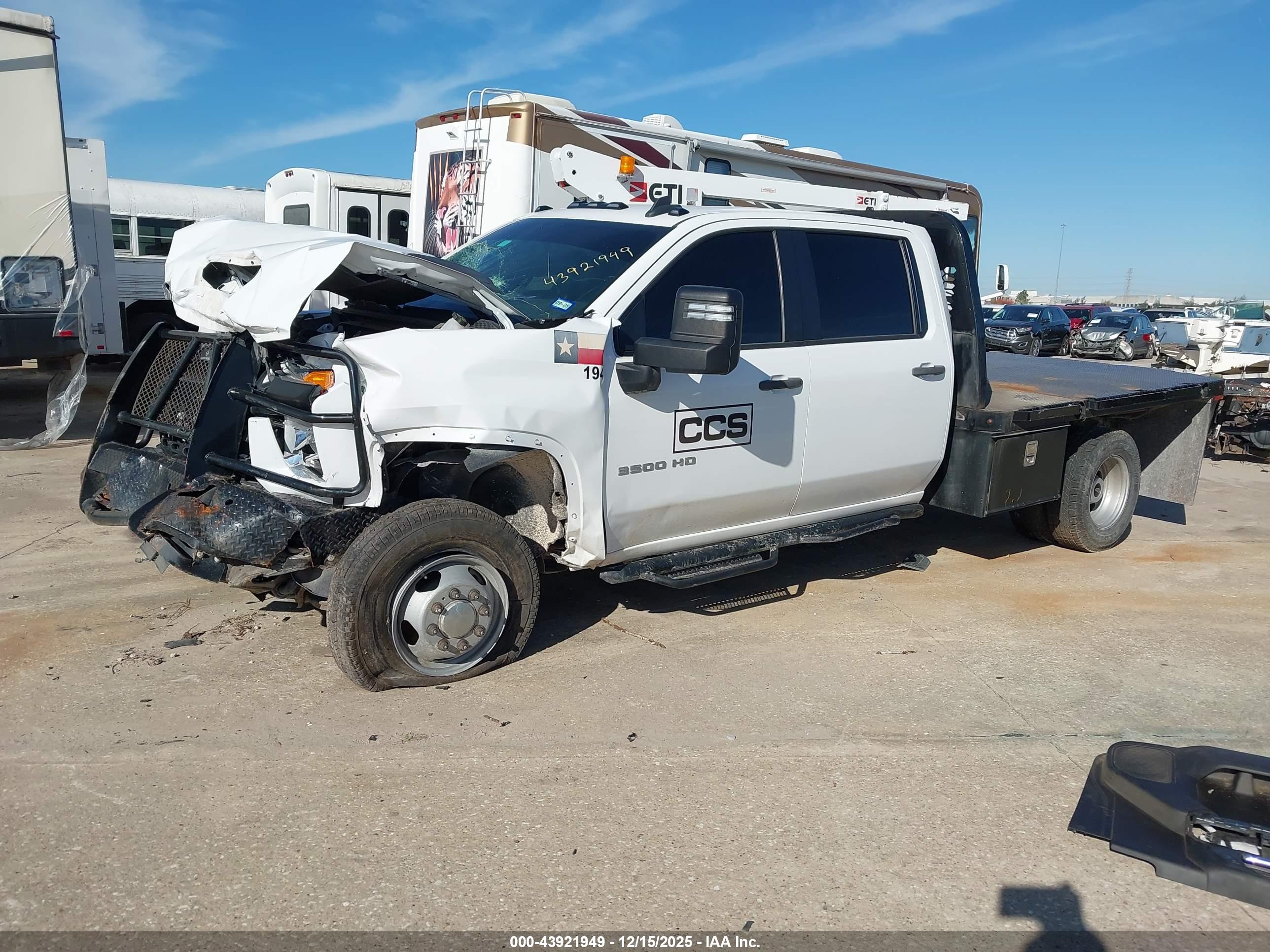 CHEVROLET SILVERADO image 2