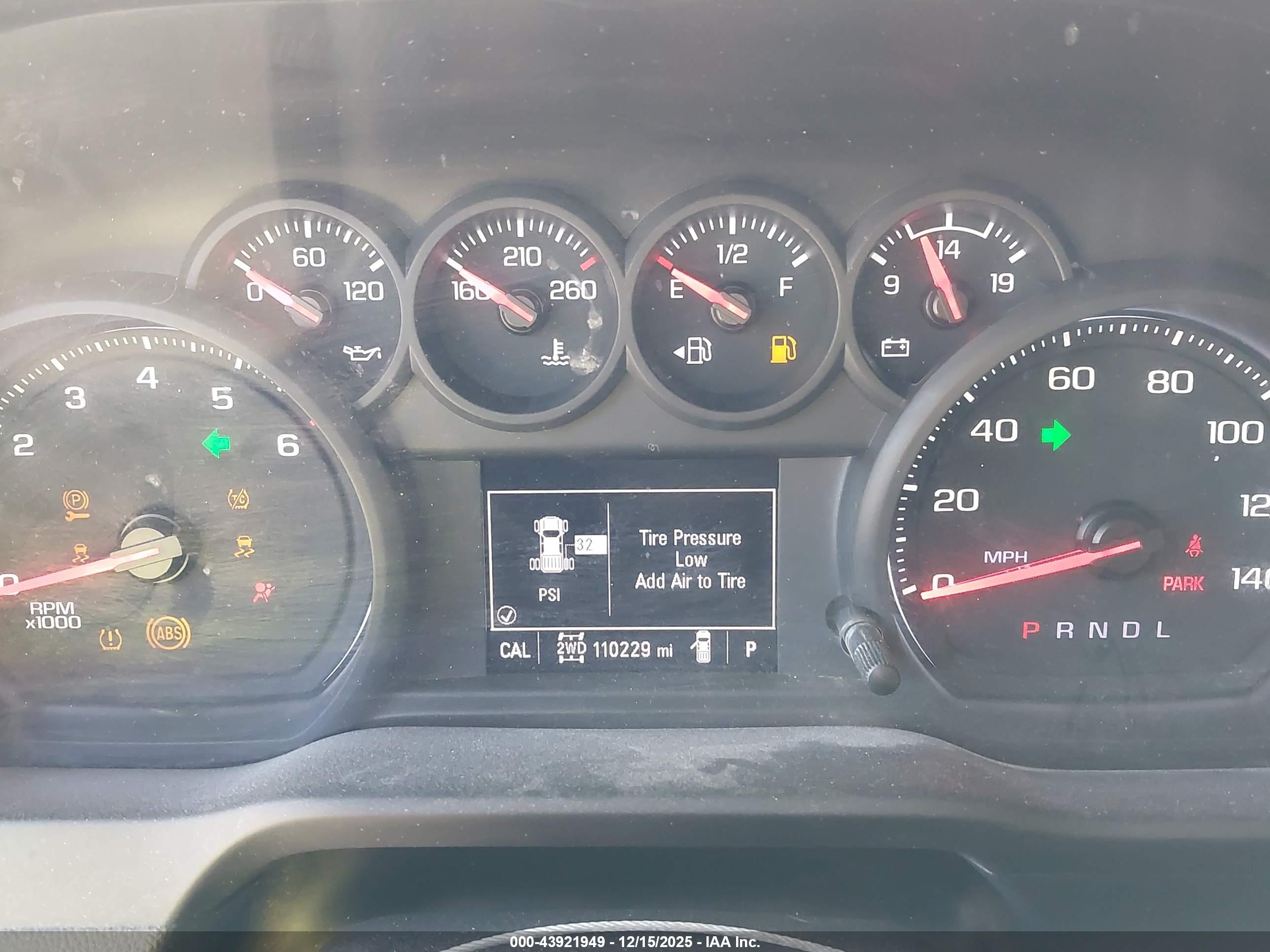 CHEVROLET SILVERADO image 6