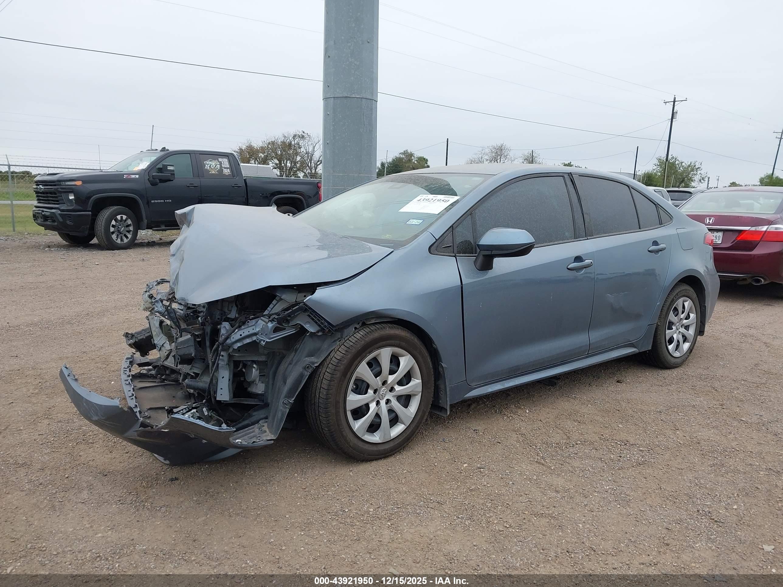 TOYOTA COROLLA image 2