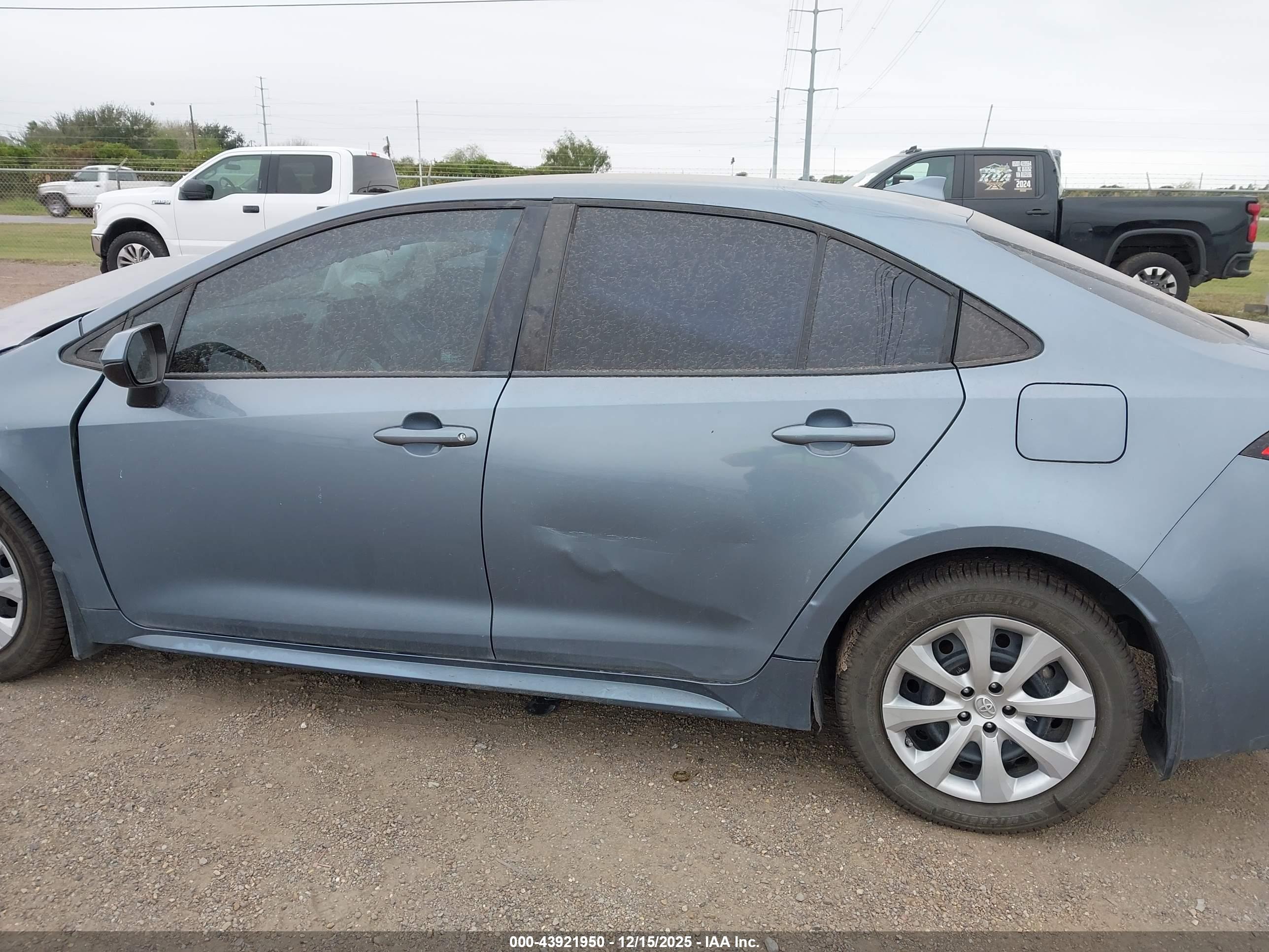 TOYOTA COROLLA image 6