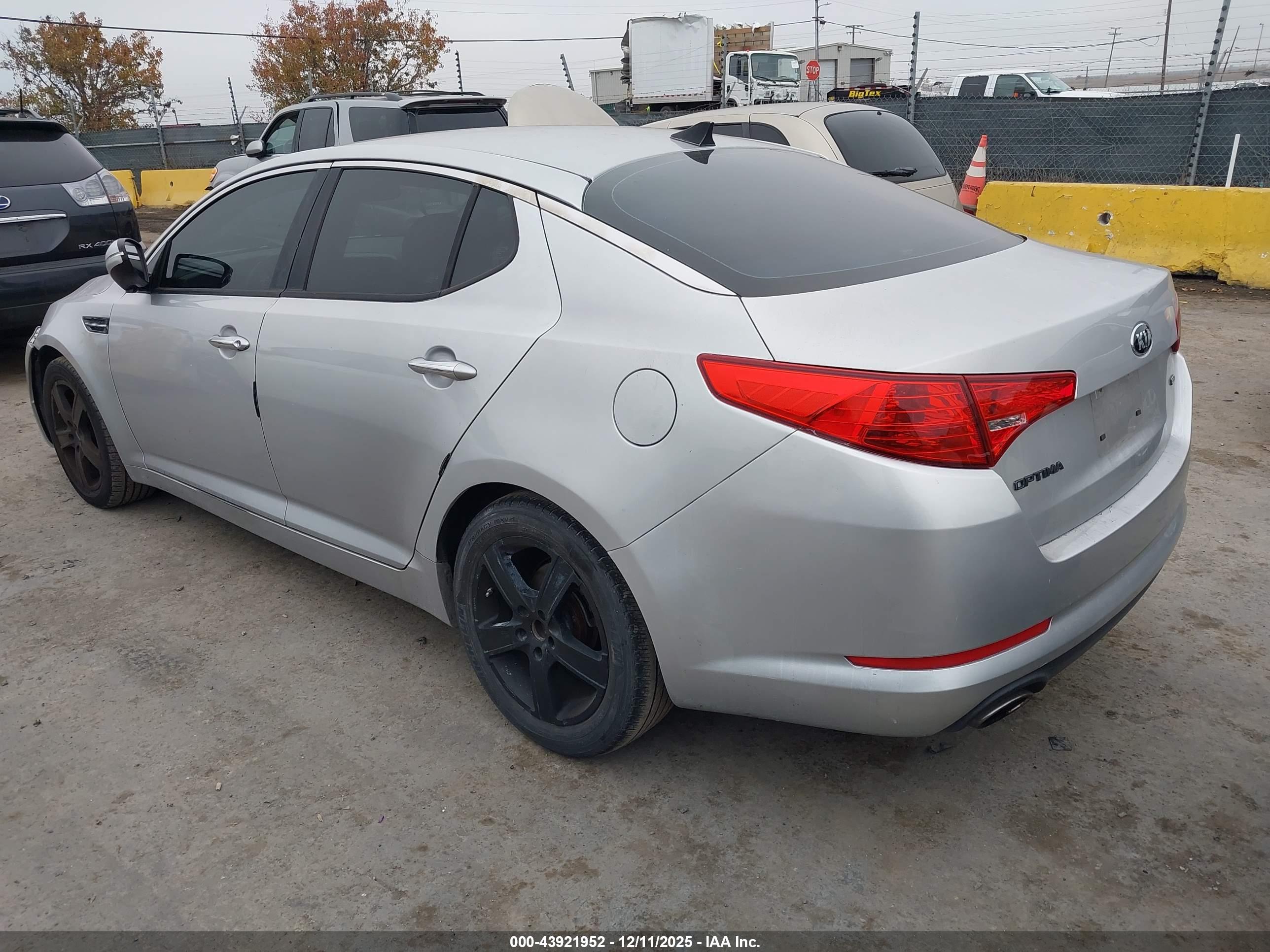 KIA OPTIMA image 3