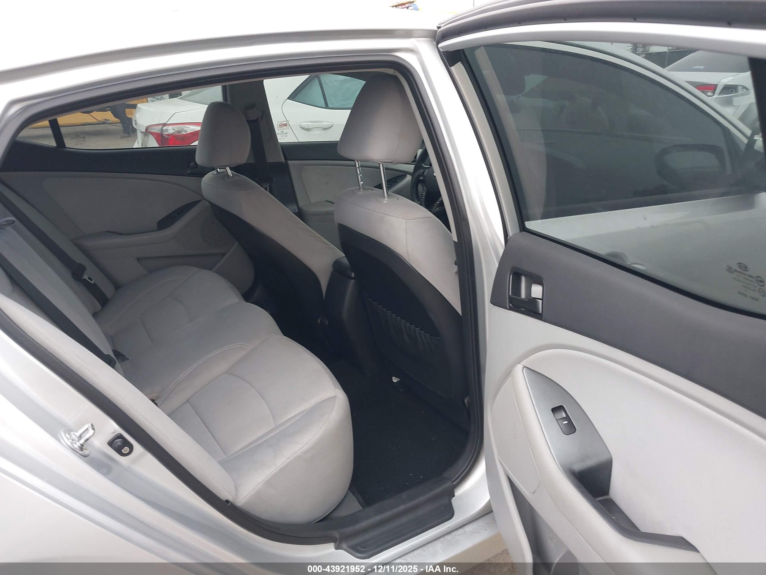KIA OPTIMA image 8