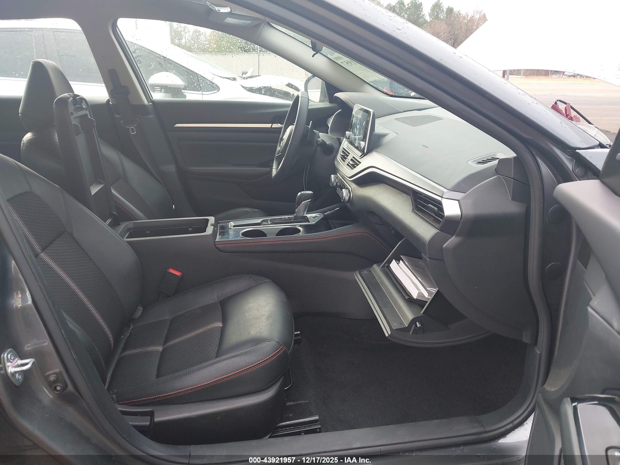 NISSAN ALTIMA image 5