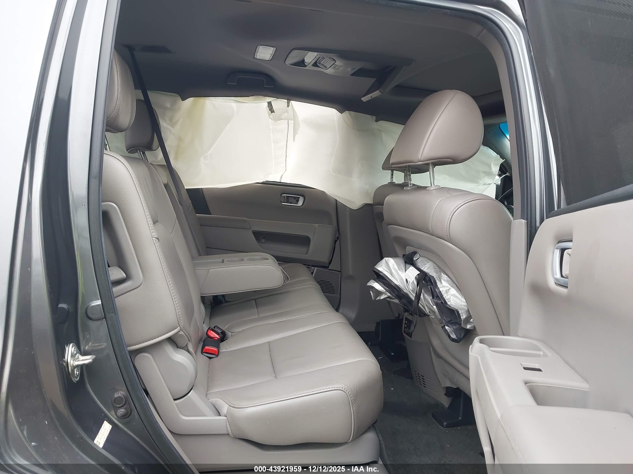 HONDA PILOT image 8