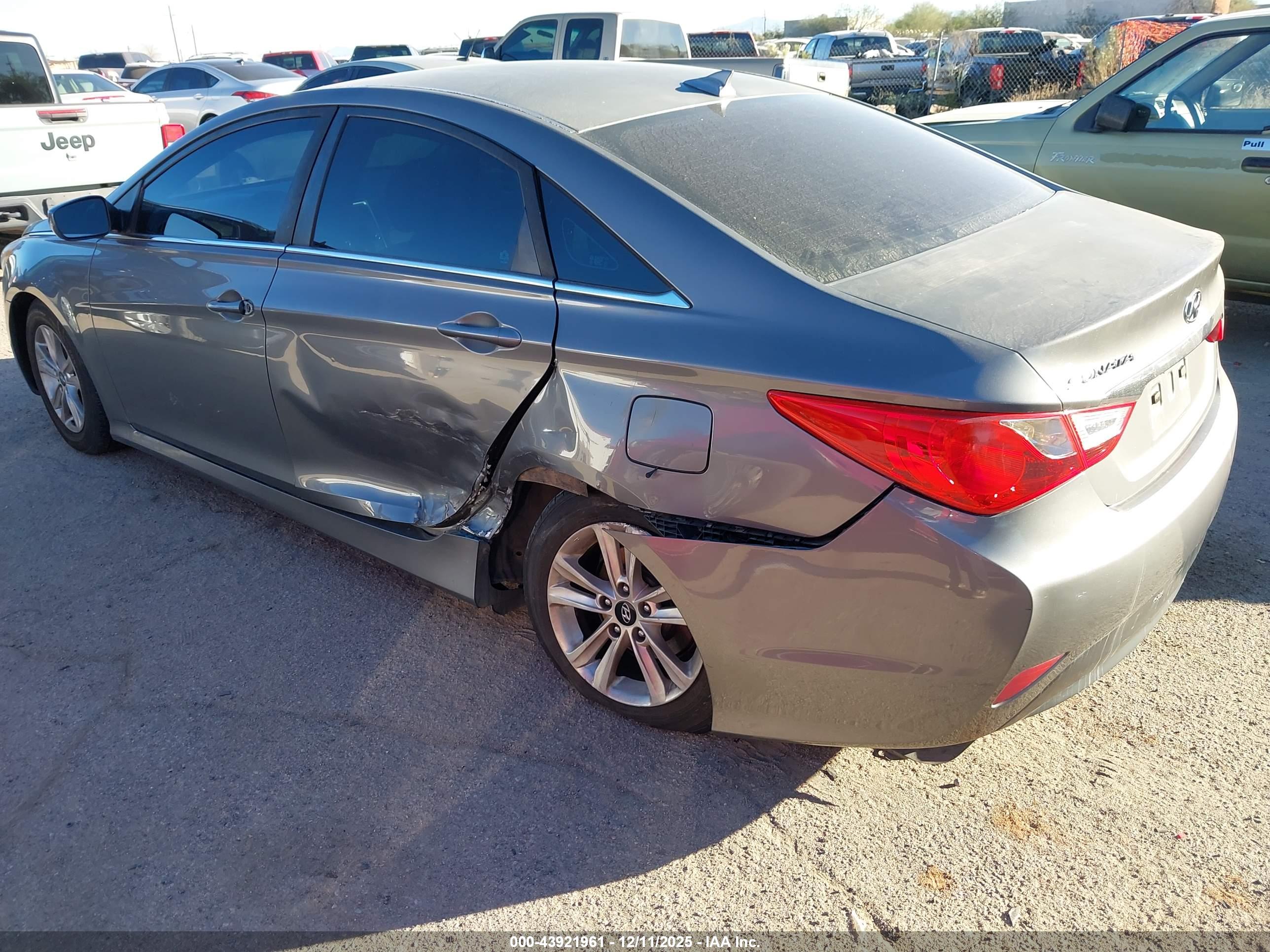 HYUNDAI SONATA image 6