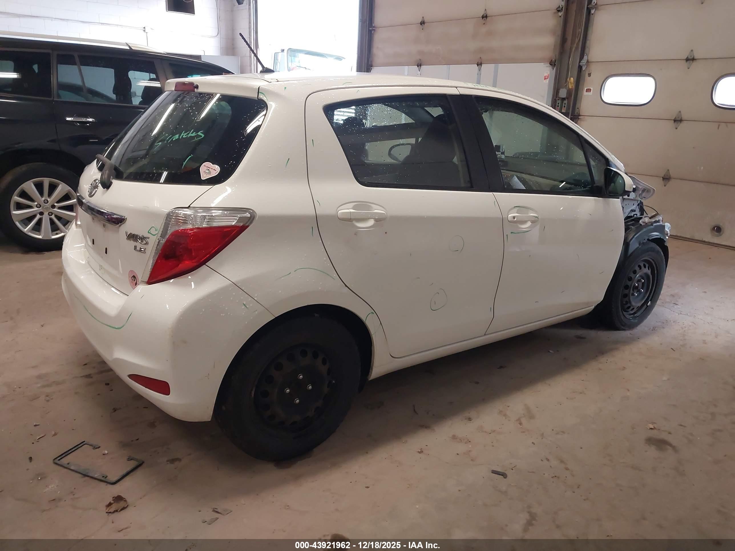 TOYOTA YARIS image 4
