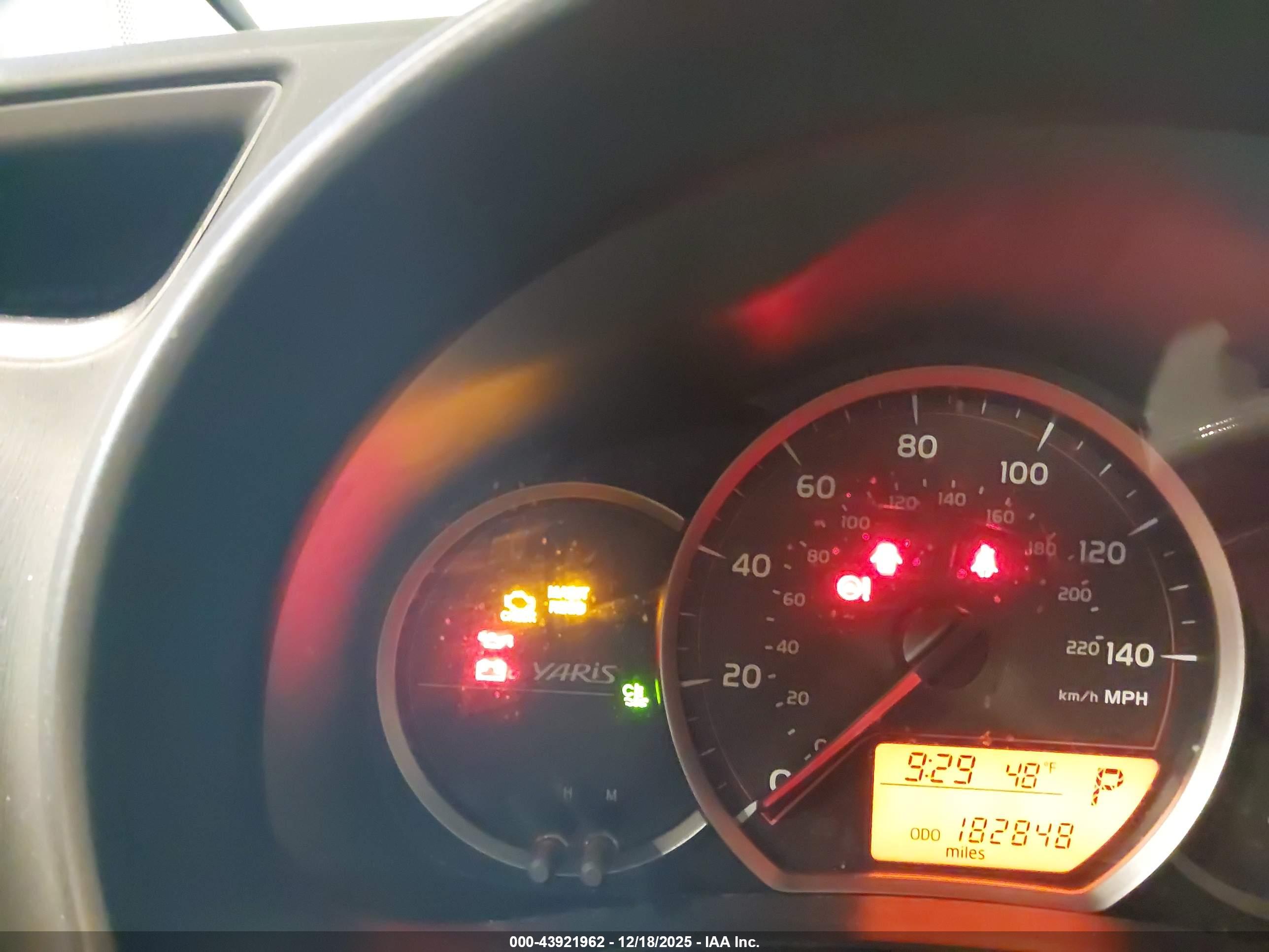 TOYOTA YARIS image 7