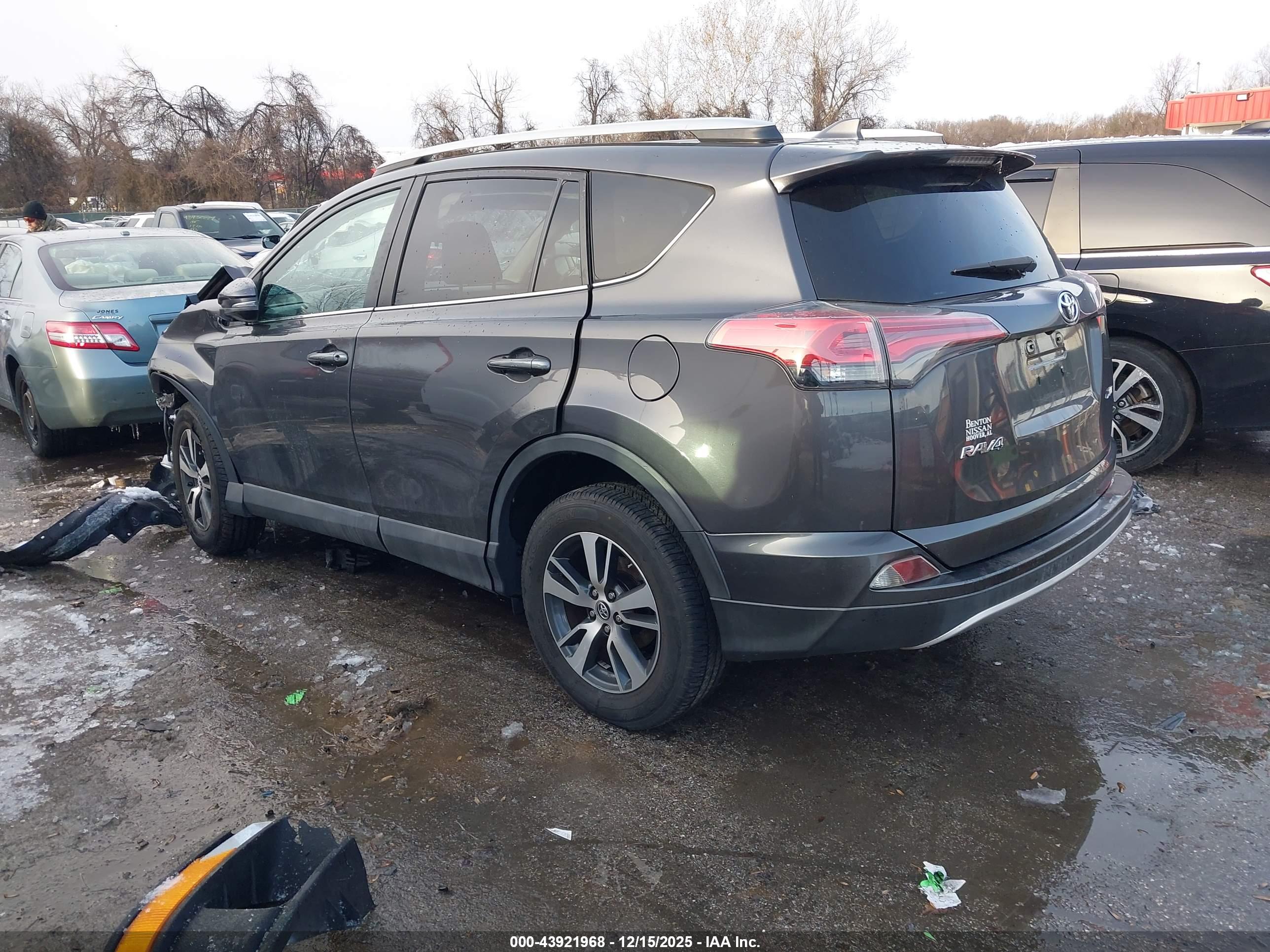 TOYOTA RAV4 image 3